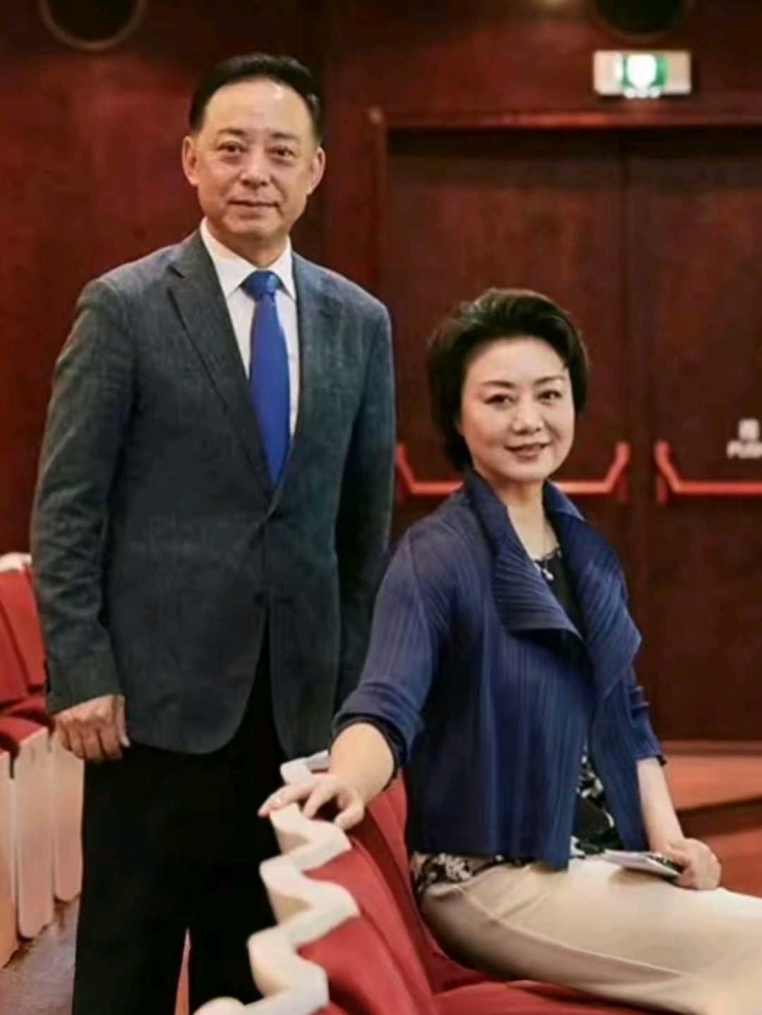 于魁智和李胜素都是中国特别有名的京剧表演艺术家,还是国家一级演员