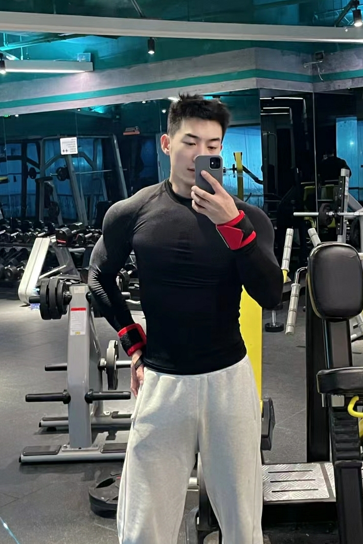 帅哥# #健身# #肌肉型男