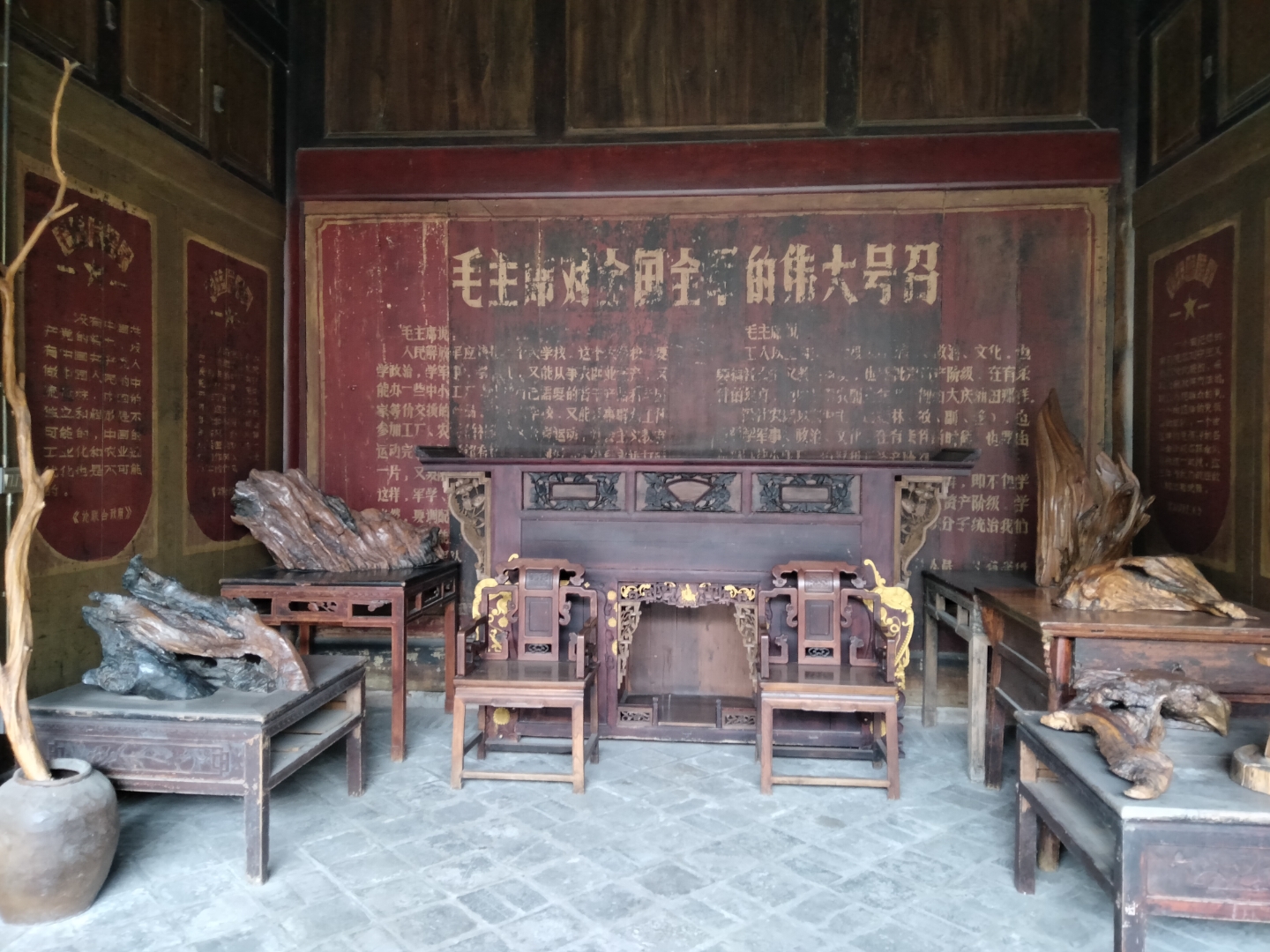 下河捡石头 鸭儿凫浅水 石头晒太阳 枯水期的乐趣也明代进士故居静立