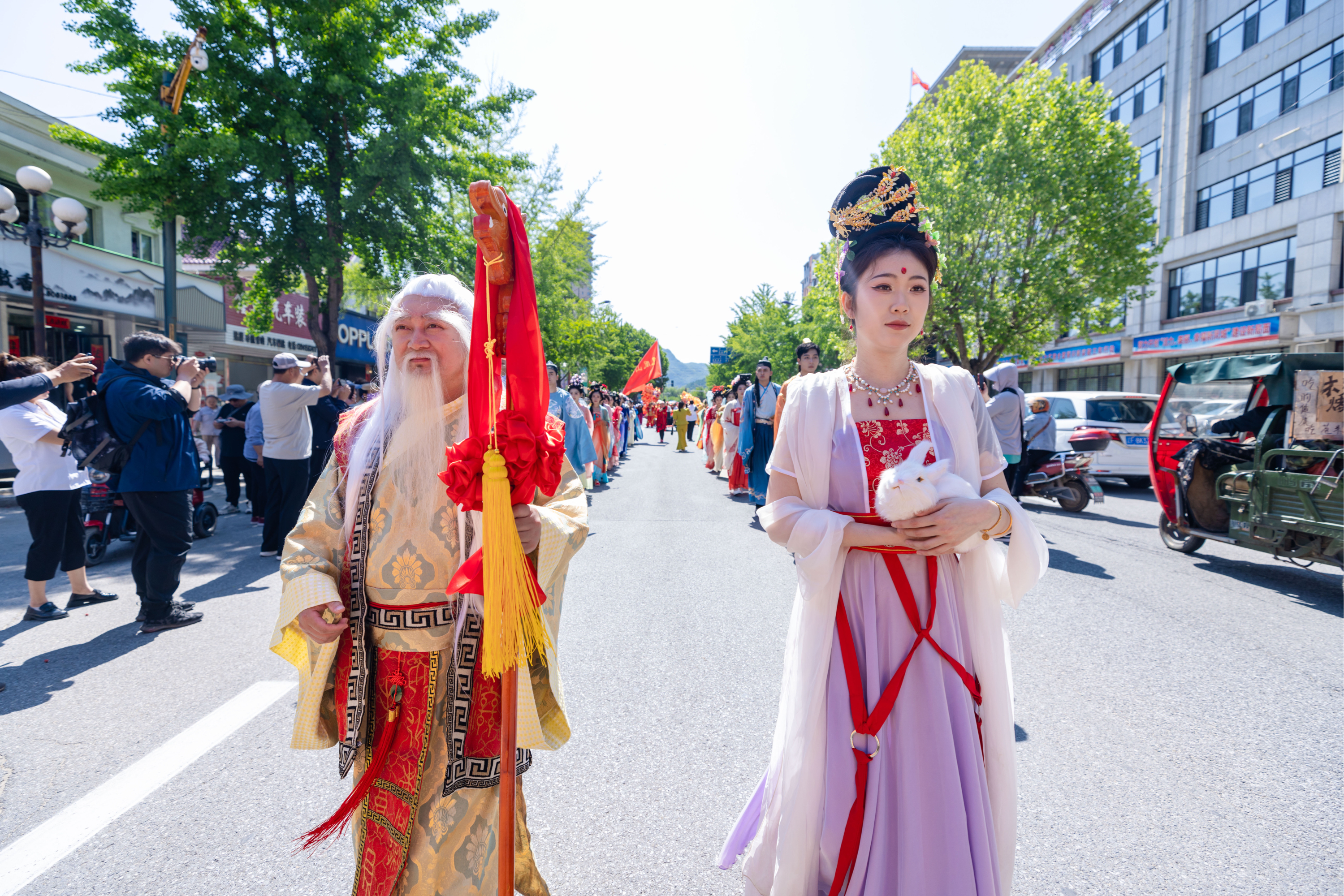 丹东凤凰山庙会图片