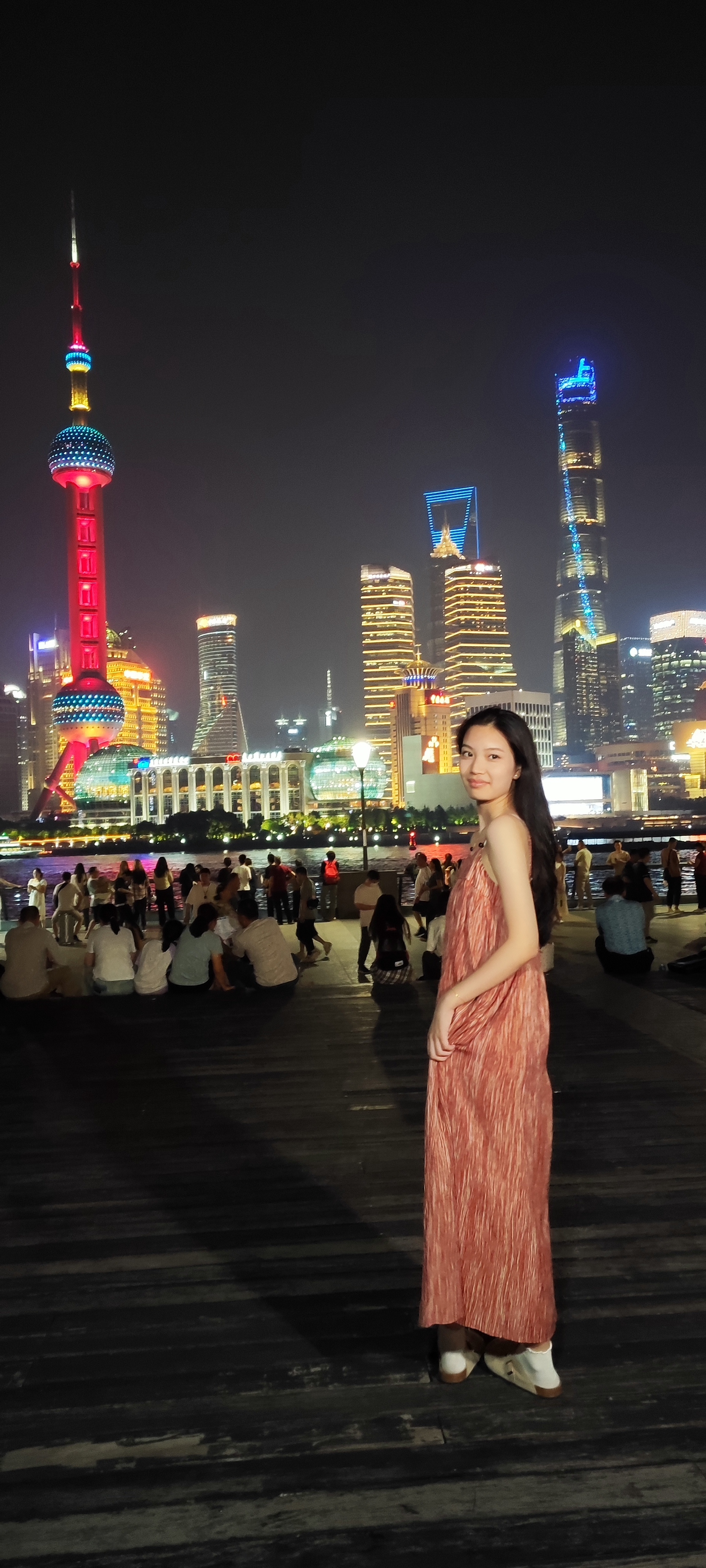 上海外滩美女图片夜景图片