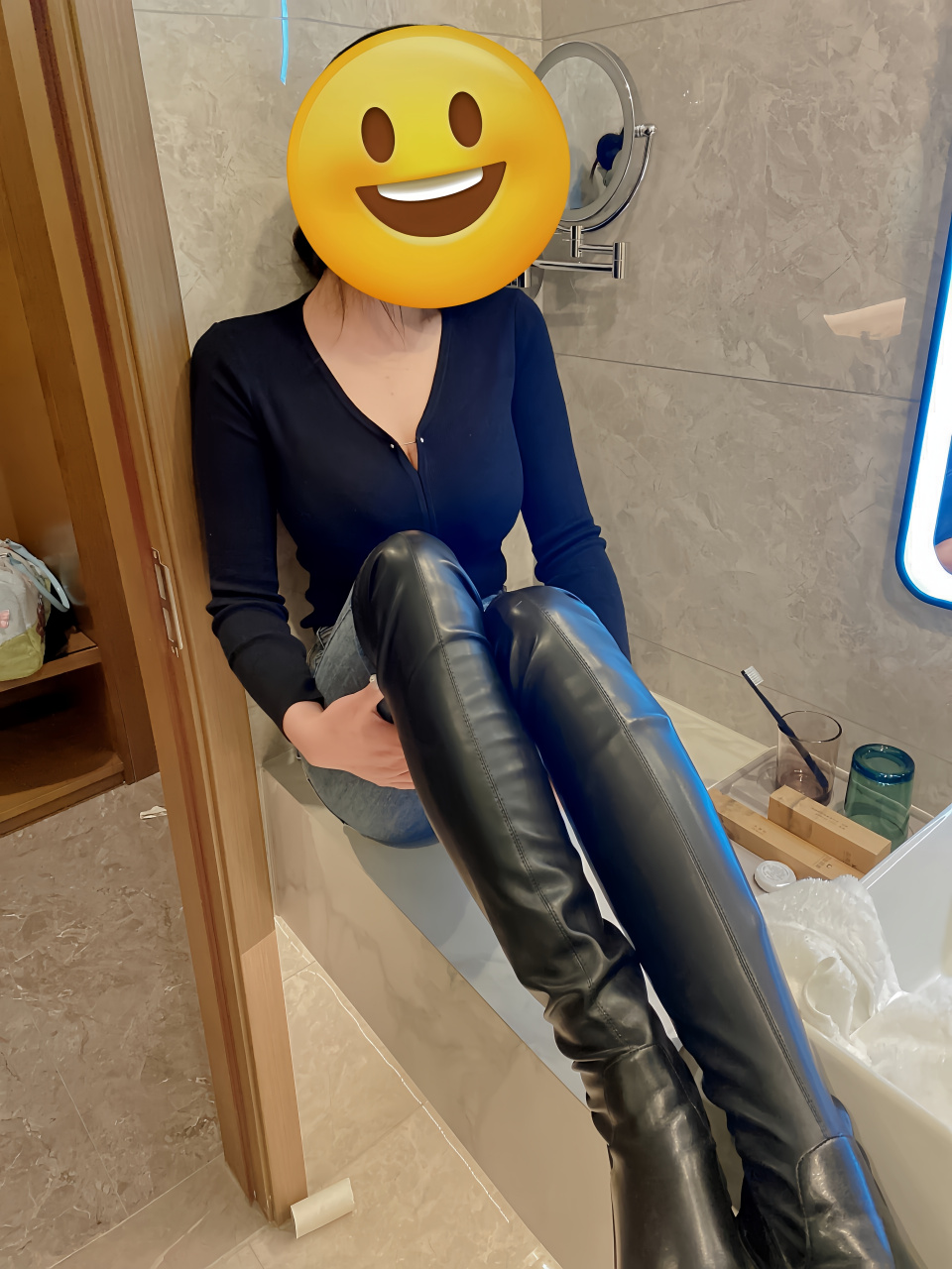 男朋友就喜欢让我穿长靴,怪捂脚的,真的有那么漂亮吗?#过膝长靴