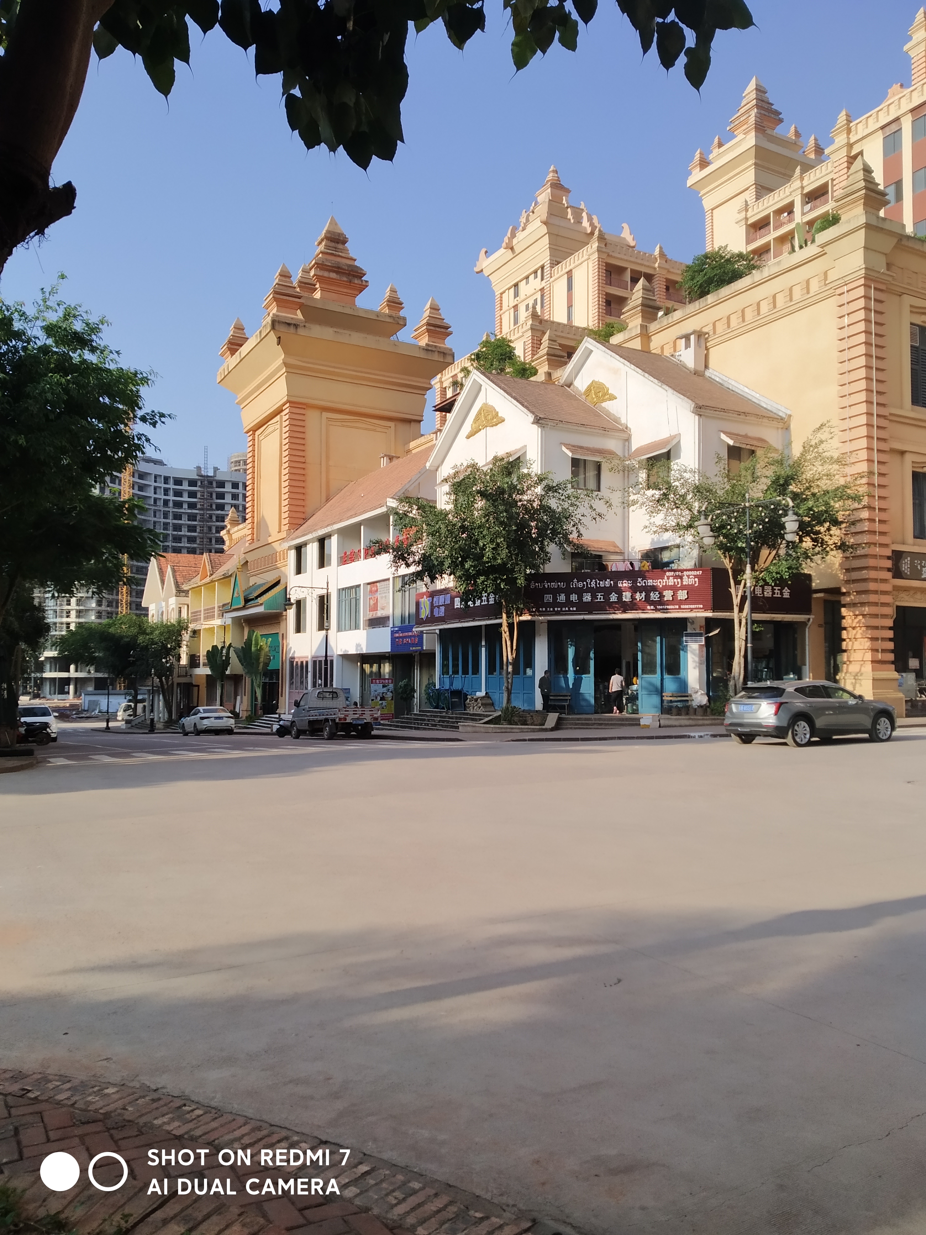 云南旅行,西双版纳州,磨憨,磨丁跨境游(五)  磨丁经济特区是中老两国