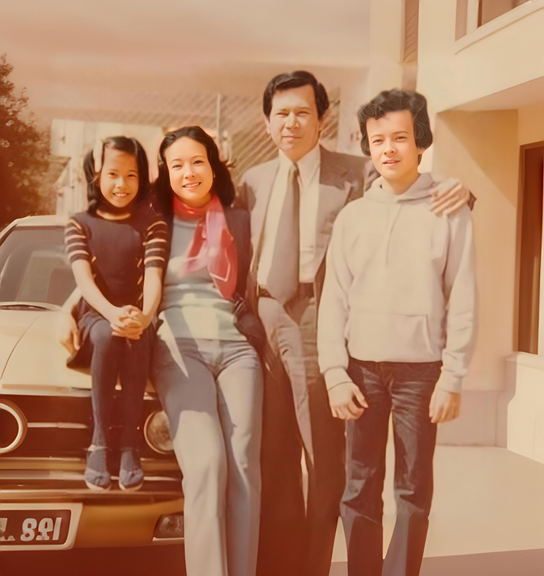 黄振华一家四口照片那英爸爸刘德华父母香港王光亮一家四口照片杨又礼