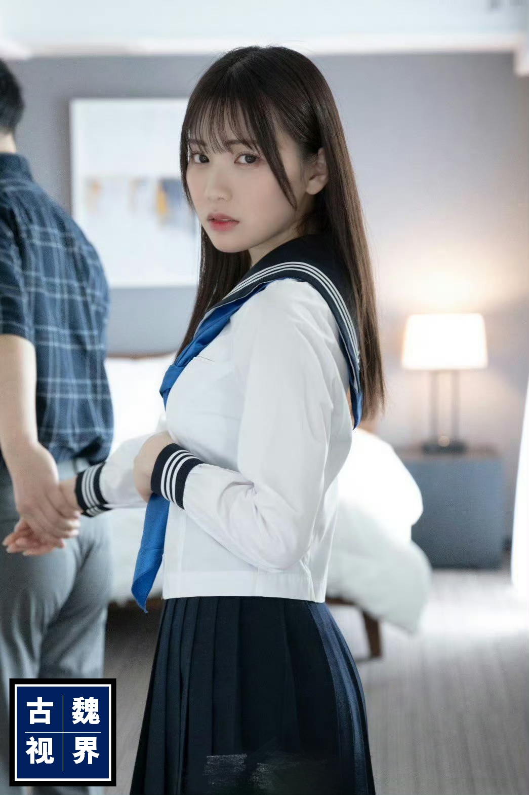 快放开那个女孩.