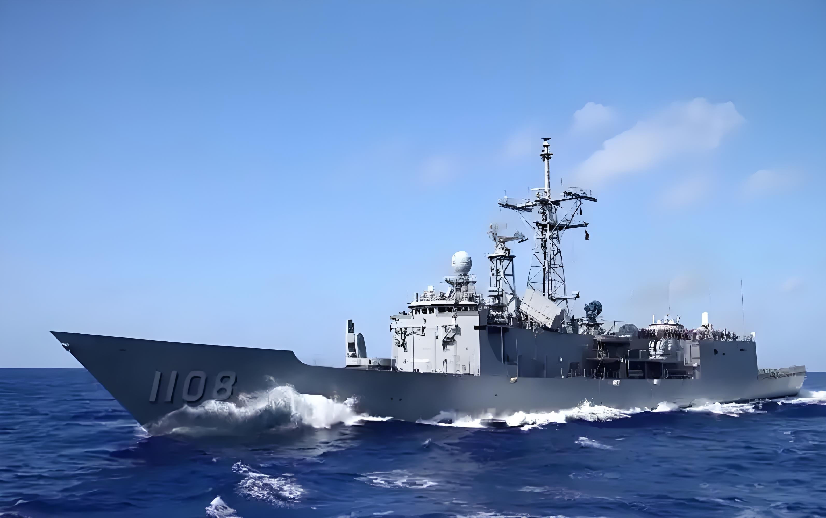 据台湾"中时新闻网"26日报道,台海军三艘主力军舰上的3名