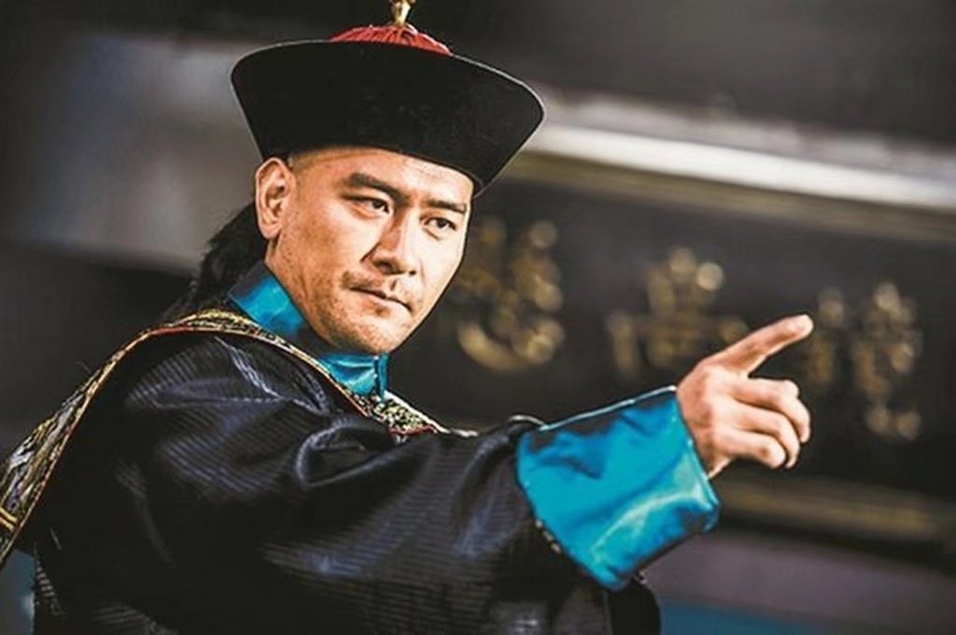 拒贿杖妻 候鸣珂,湖南永定(今湖南张家界市永定区)人,生于清朝