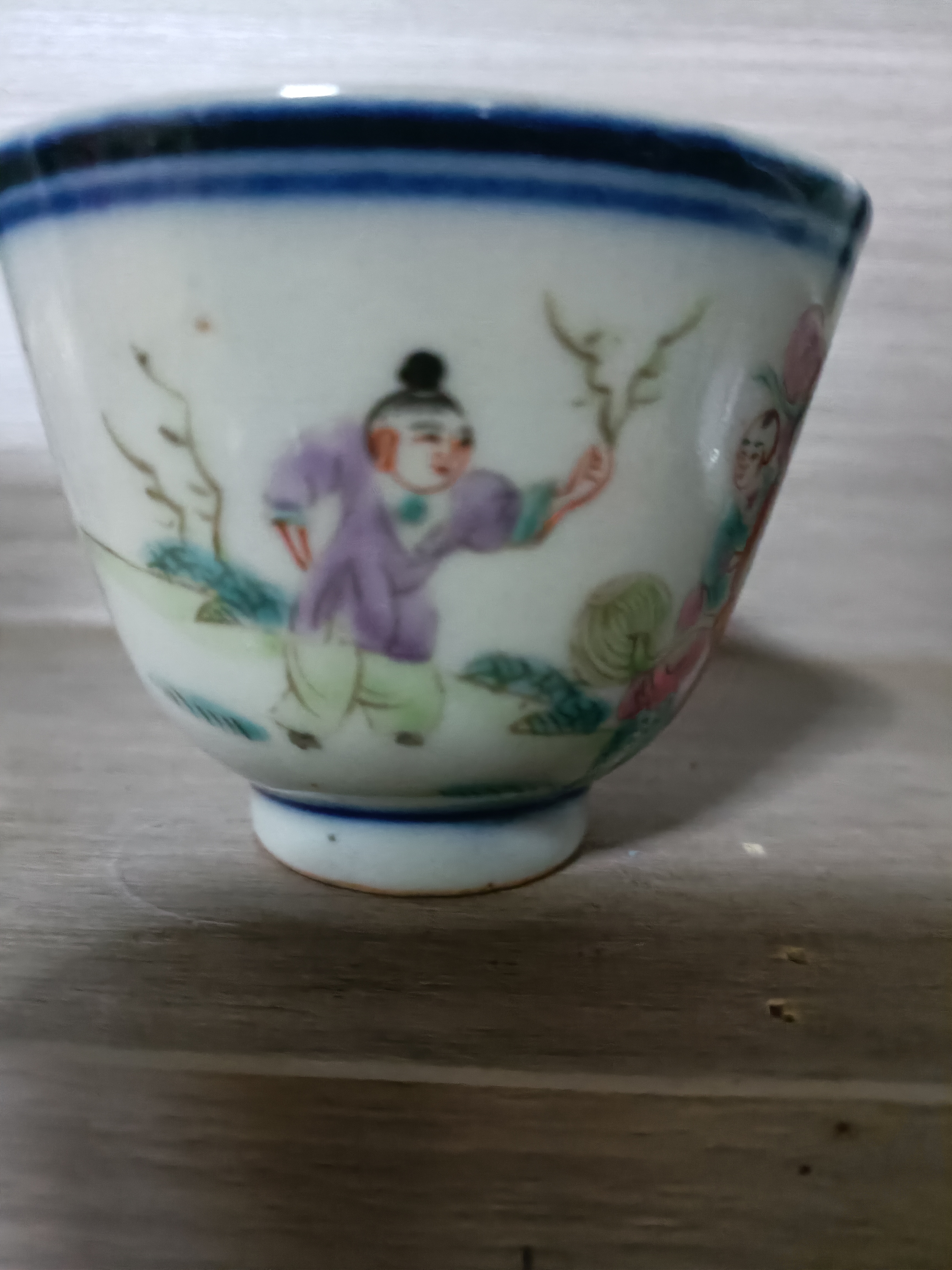 晚清同治粉彩人物杯