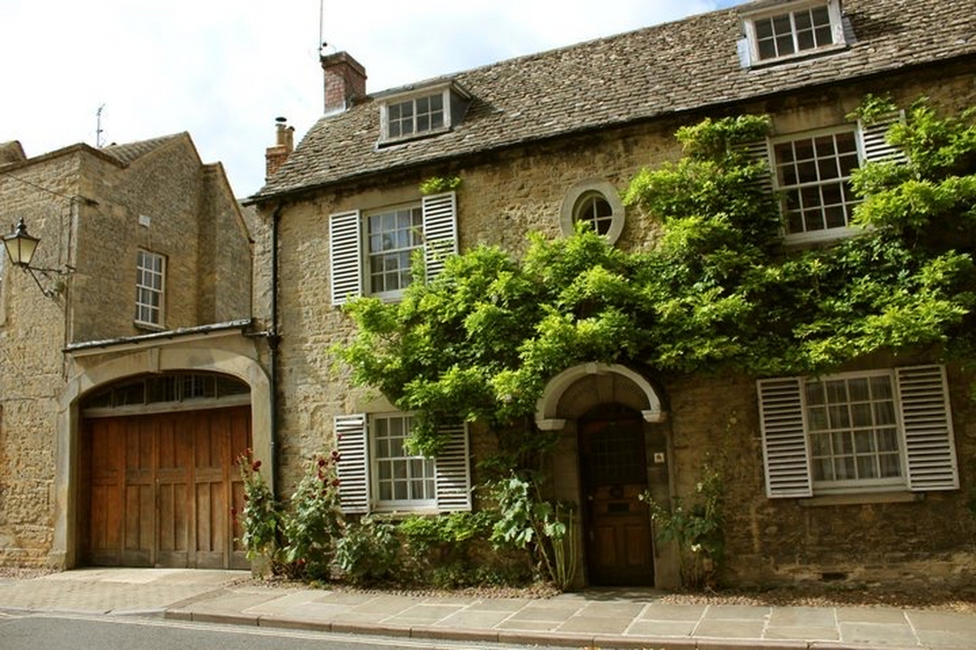 英国诗人乔叟原来是富二代  chaucers forebears for at least four