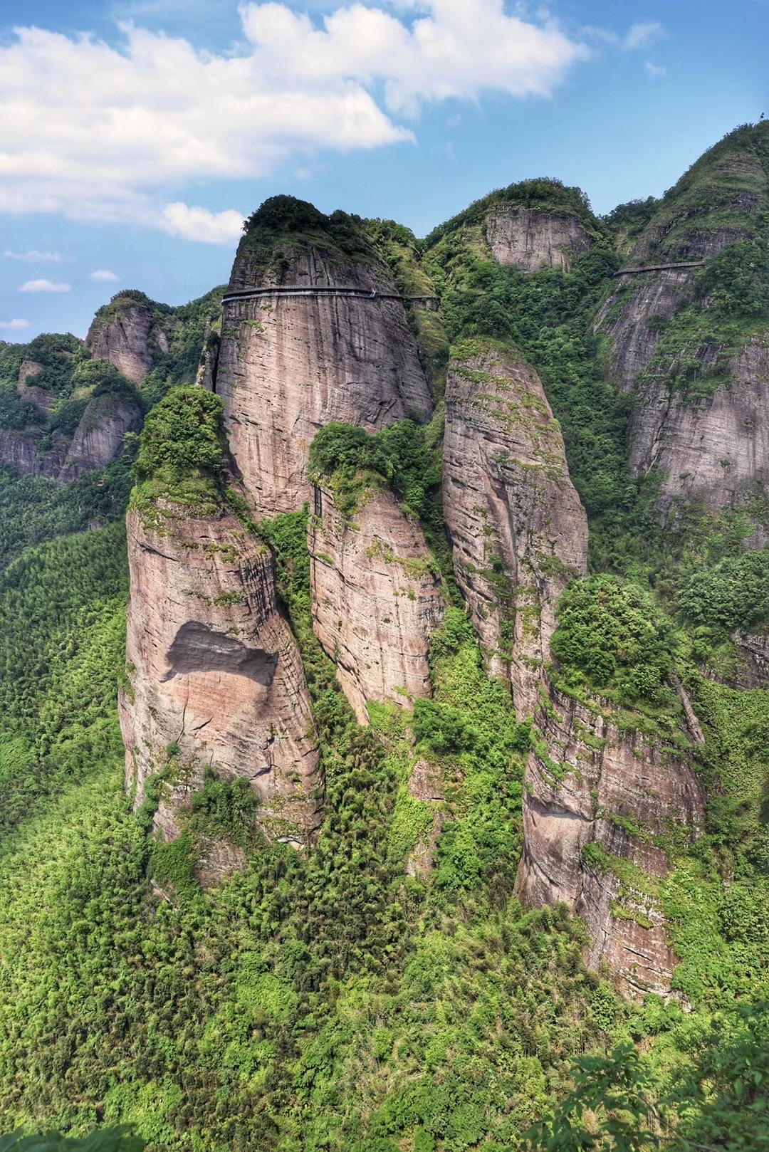 江西最高山图片