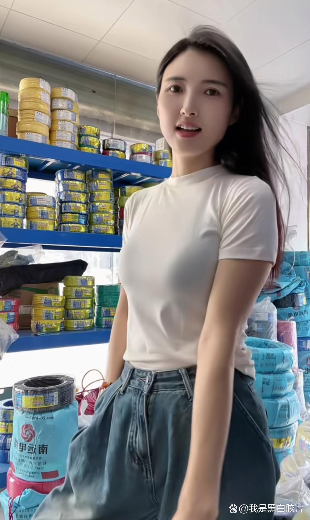 逛超市的日常,随手拍个照,生活气息满满