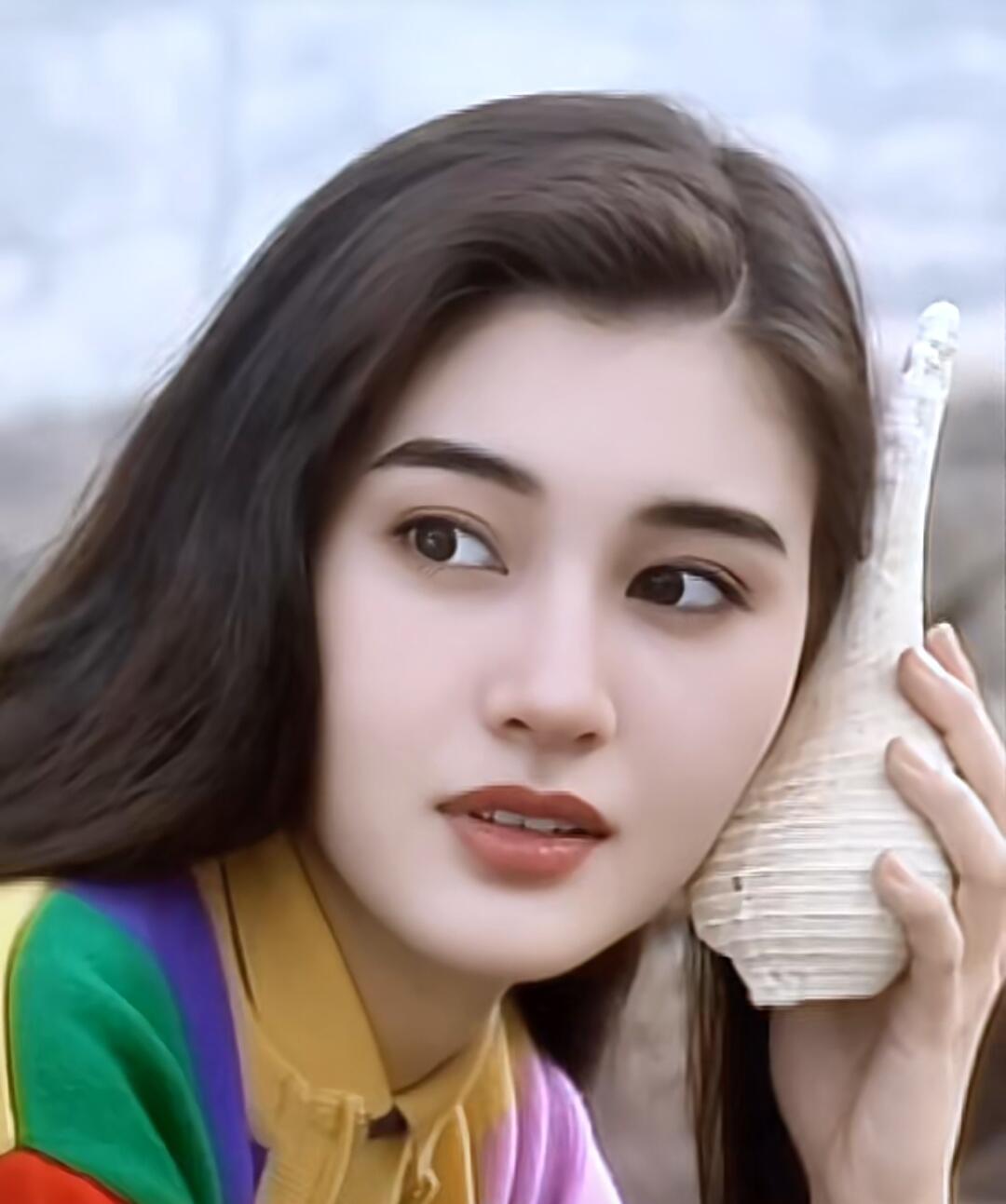 港风美人李嘉欣!