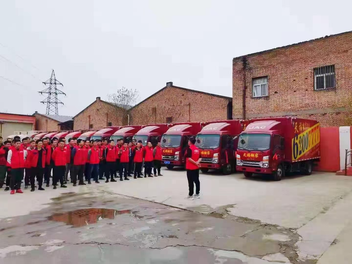 居民搬家,钢琴搬运,设备搬迁,长短途运输,单位搬迁,精品打包,家具拆装