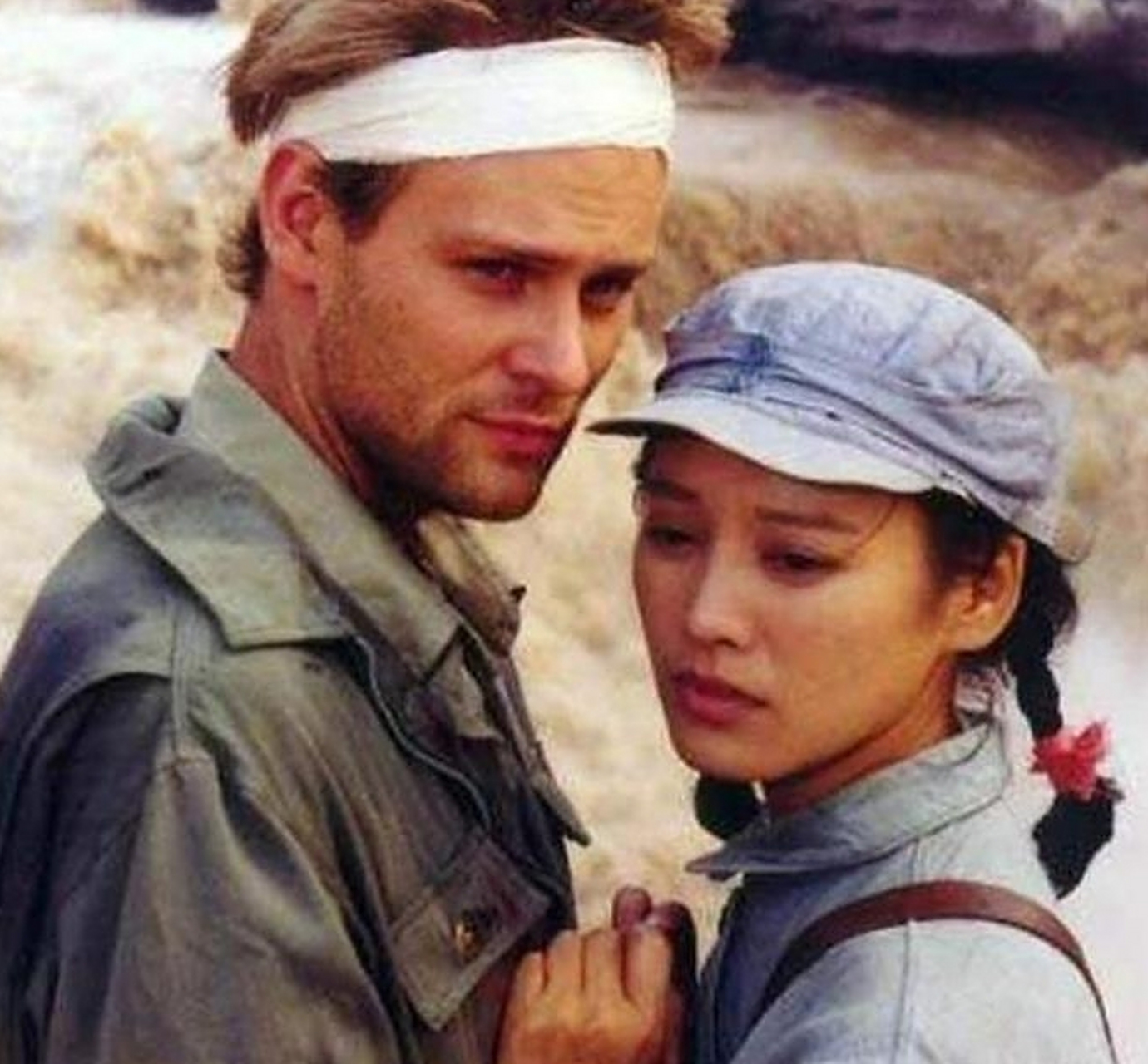 1997年,宁静嫁给美国演员保罗,保罗的父母是农场主,非常大方地说:"