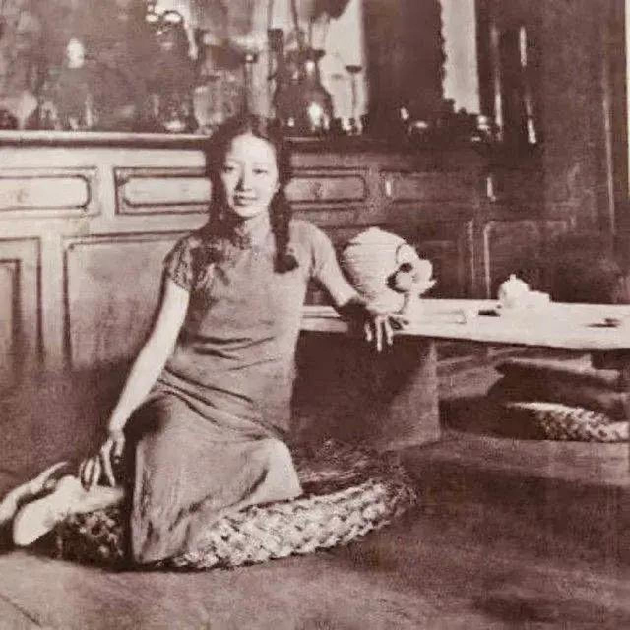 36岁的陆英生下第14胎,结果因拔牙血流不止,不幸死在产房.