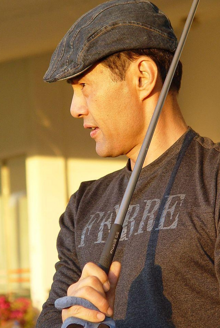 演员于荣光:结婚35年零绯闻,一生洁身自好,钱他挣,饭他做,然而,就是