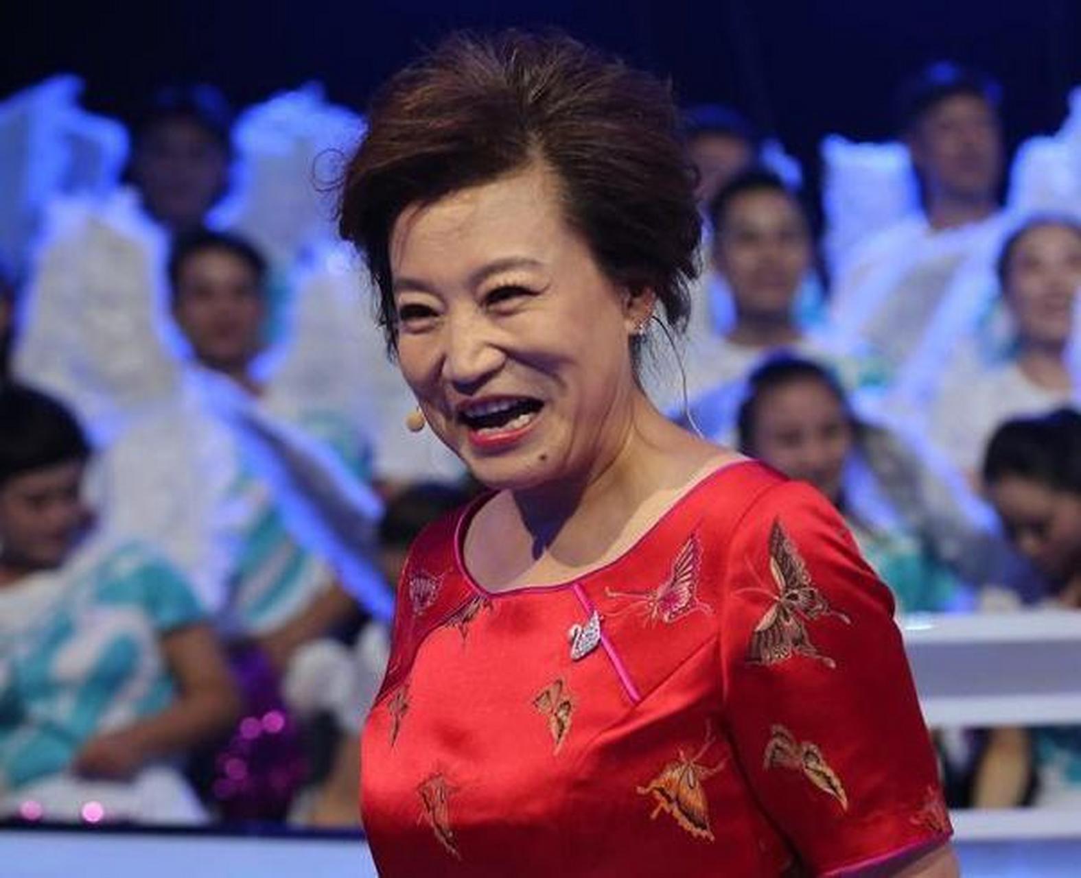 至于当初为什么选择王为念,小香玉坦言:"目的不是很纯"  王为念14岁的