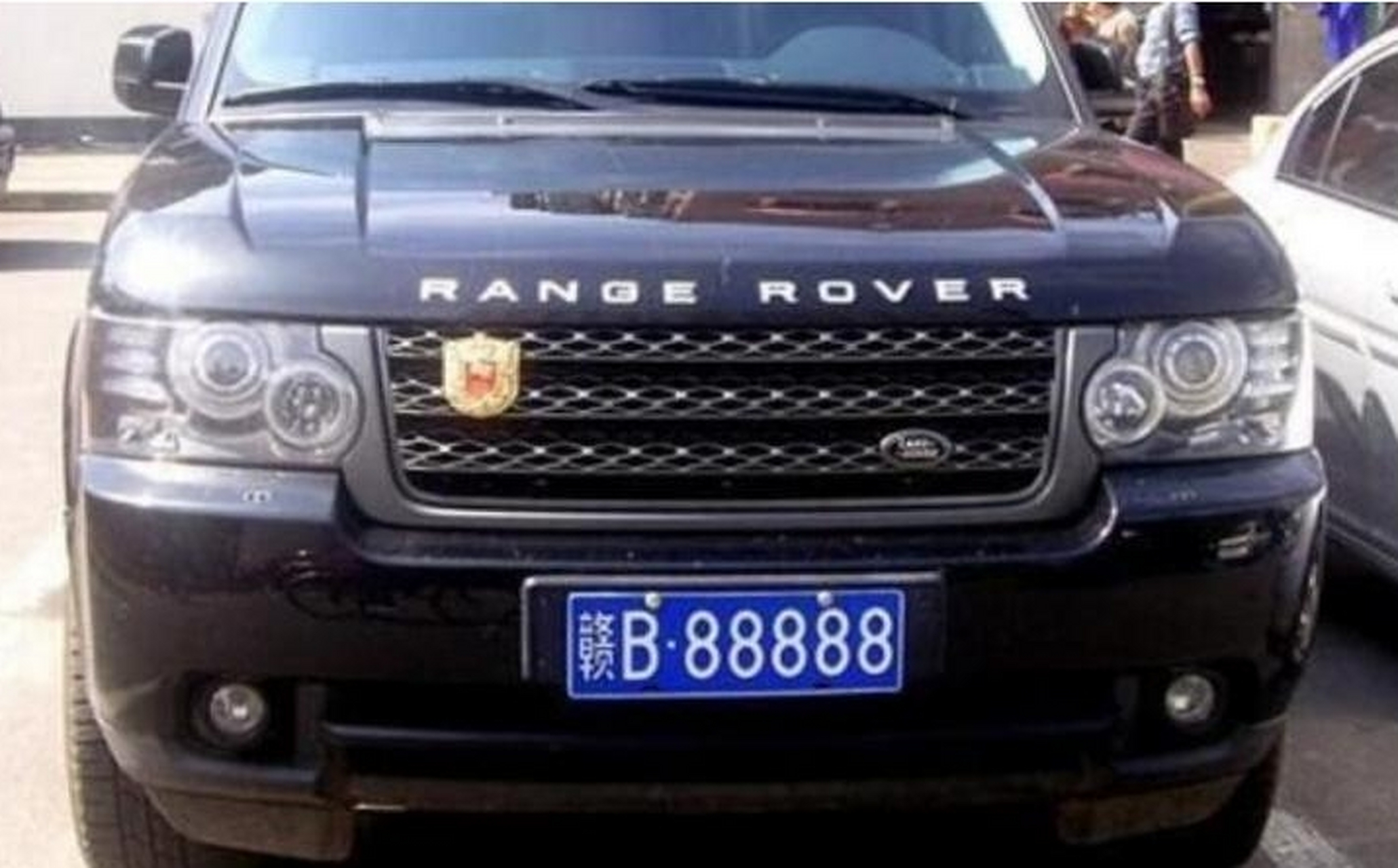 中国的汽车车牌有两个字母是禁止使用的,很多人不明白,如今行内人给出