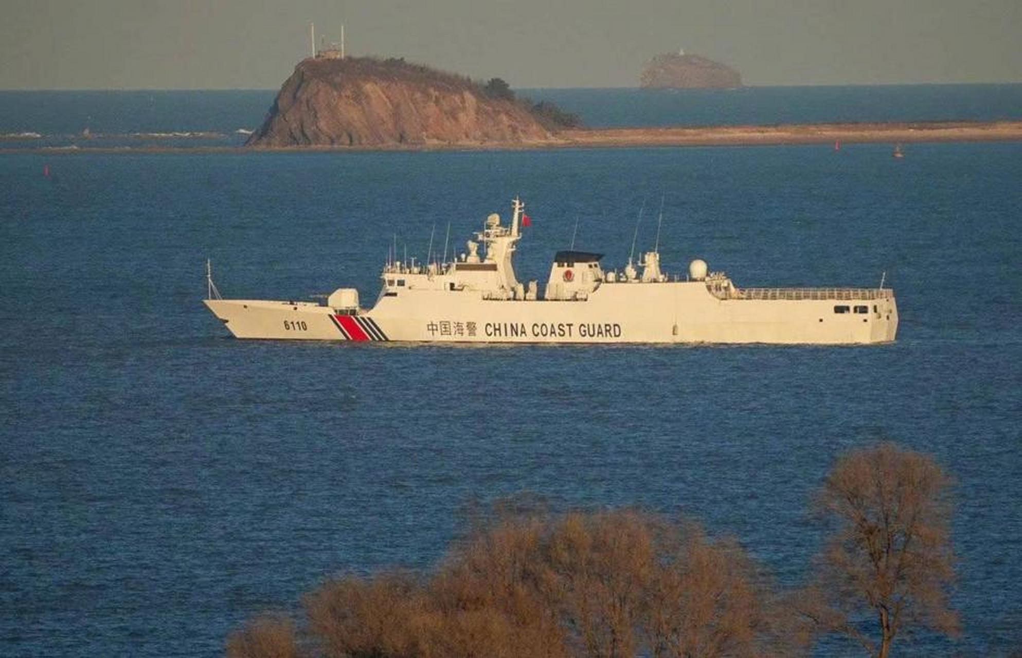 菲律宾补给船企图闯关,对马德雷山号进行加固,中国海警主动出击,首次