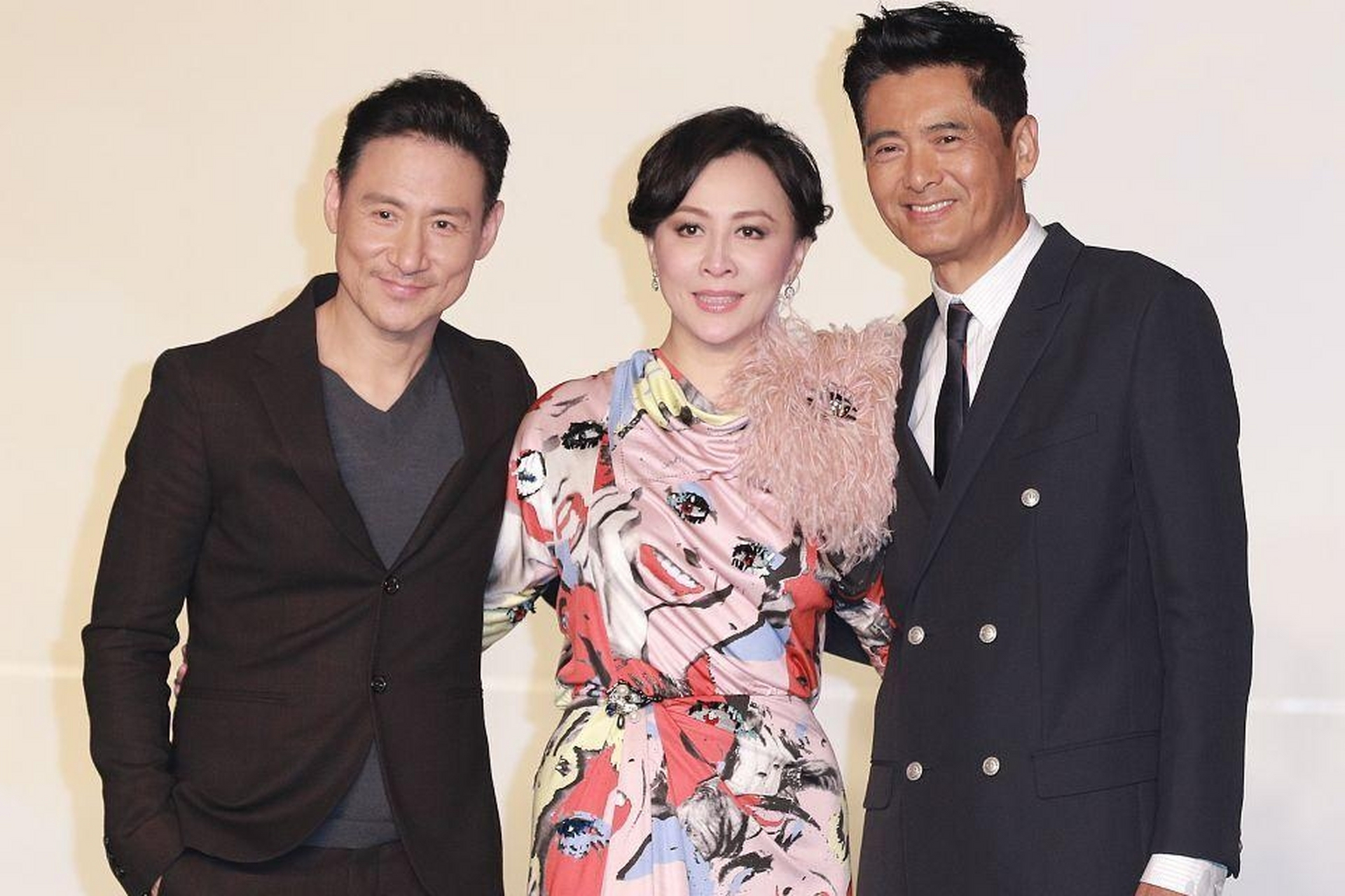 1993年,张学友说:"千万不要跟刘嘉玲打麻将,因为4个人打麻将,有3个人