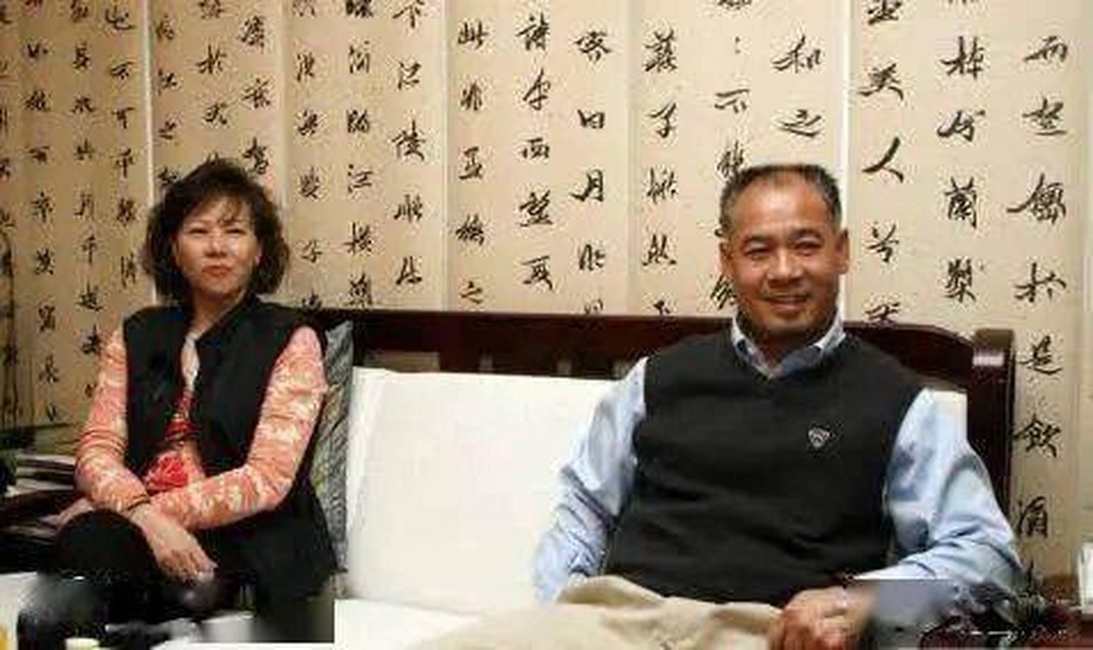 1993年,李宁和陈永妍结婚.