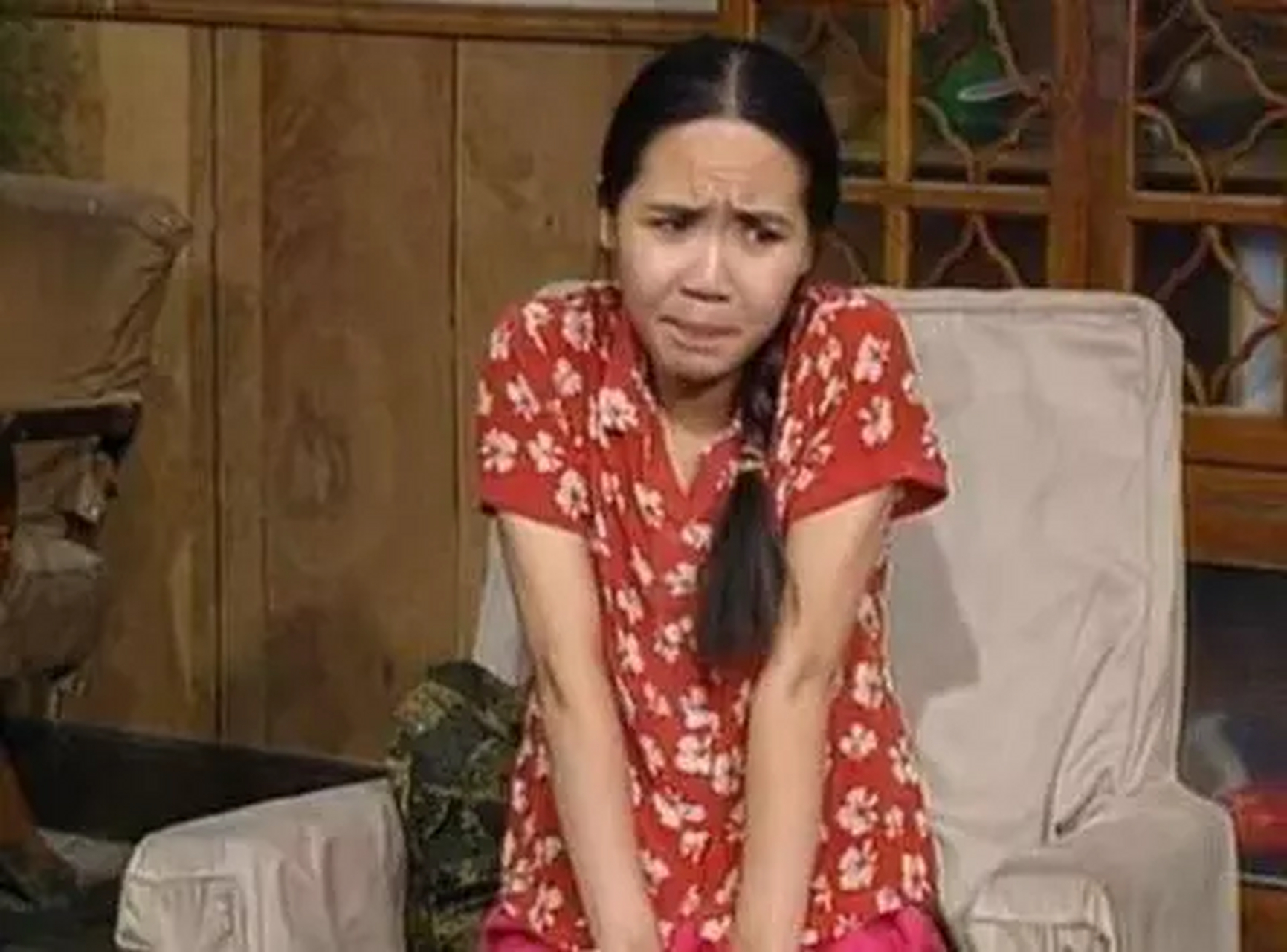 那天,"中国最丑女演员"杨青,到北影面试时,考官跟她讲:你长得实在太丑