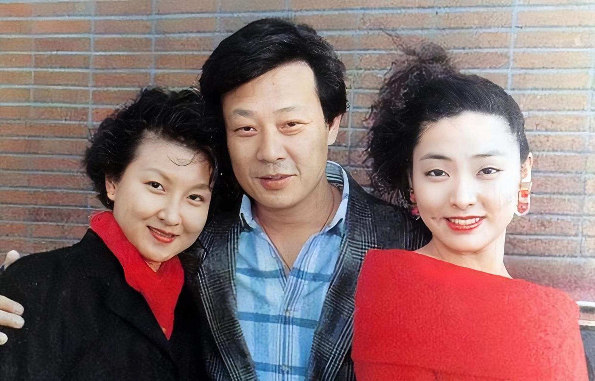 1996年,寇世勋把"健美小姐"许黎丹带回家,跟妻子崔瑶琪说:"你永远是我