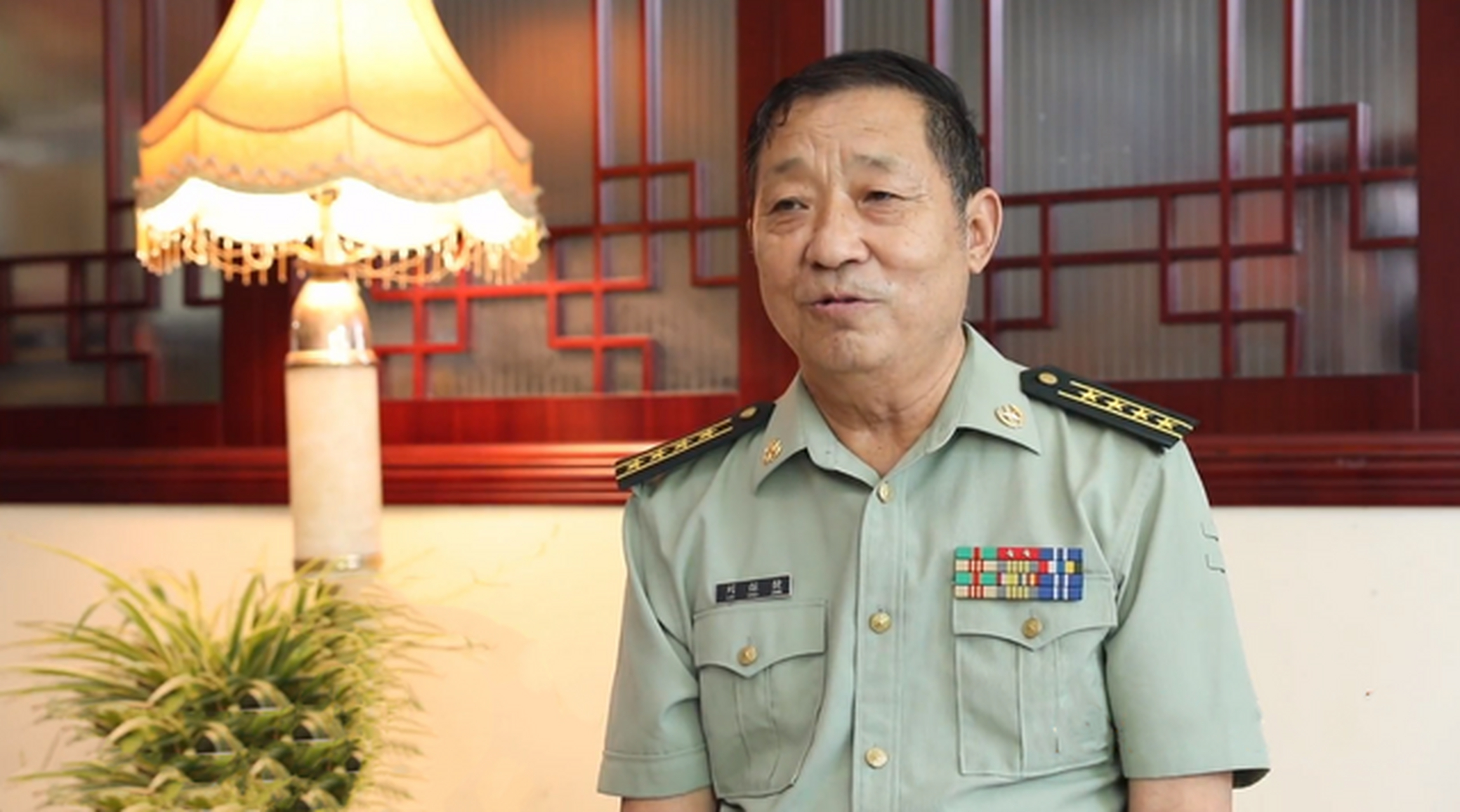 1978年,已经是26岁"大龄青年"的刘保健从军队回家探亲,刘保健1972年