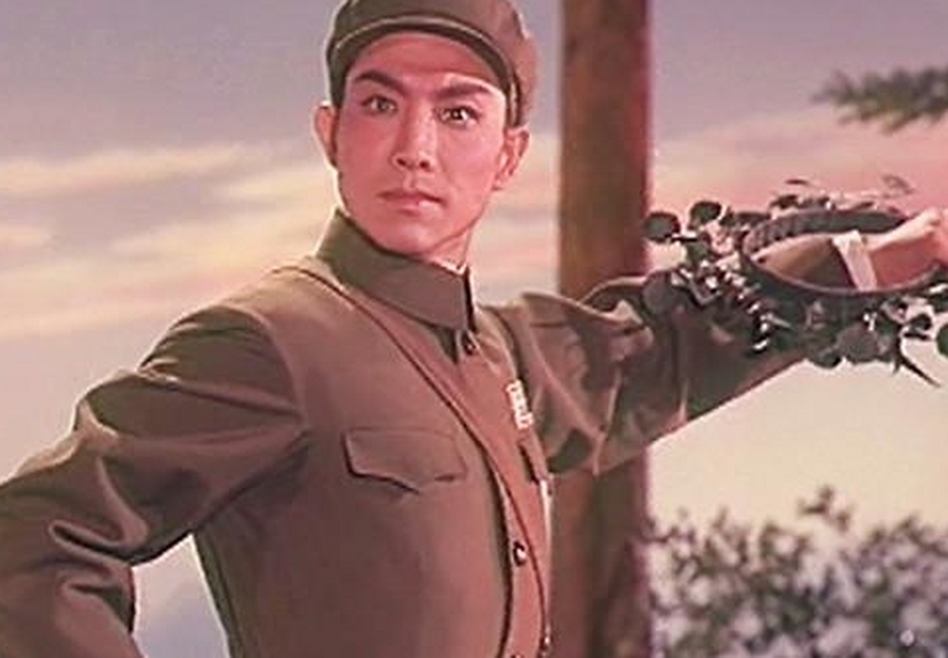 京剧大师宋玉庆为弘扬国粹,在美国高唱"打败美帝野心狼",有人劝他唱