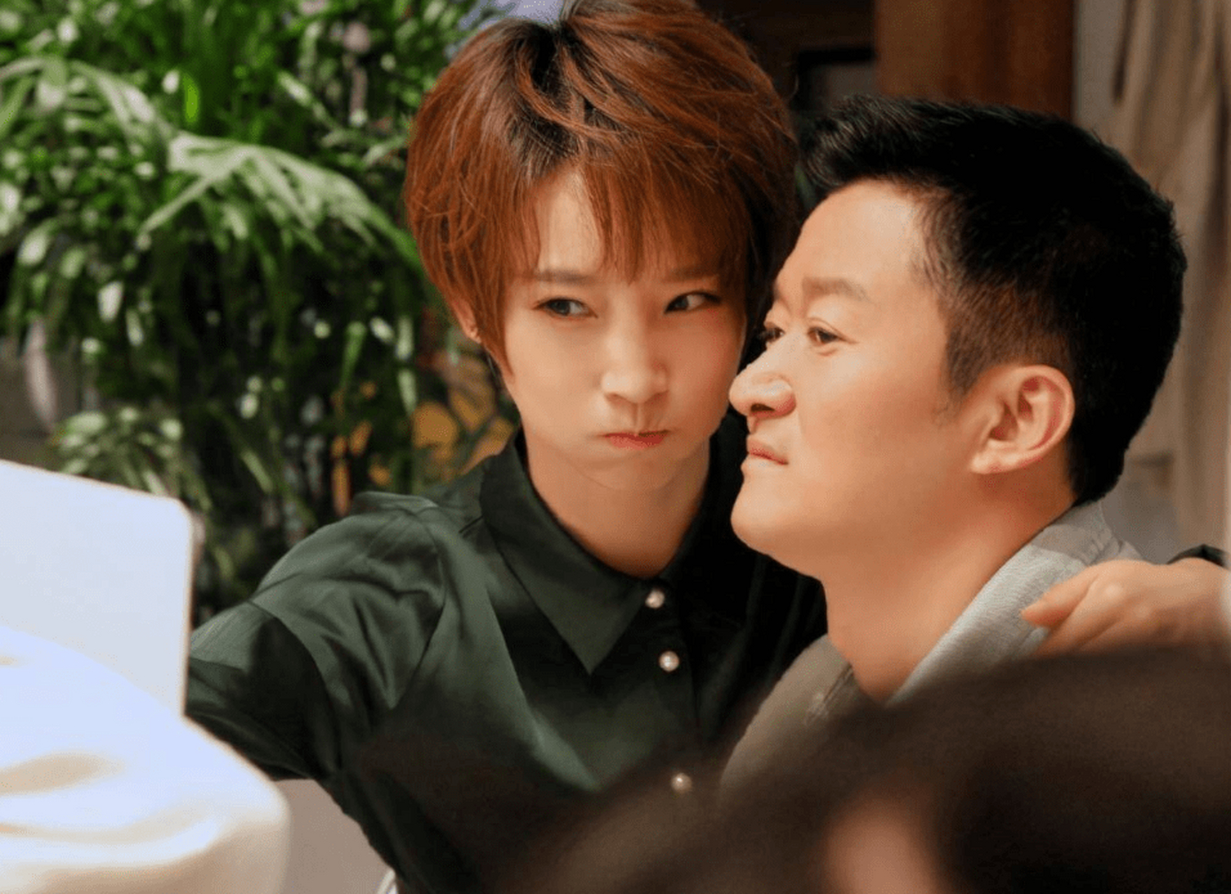 在谢楠生第一胎儿子的时候,吴京激动得立刻就给儿子起了一个大名叫吴