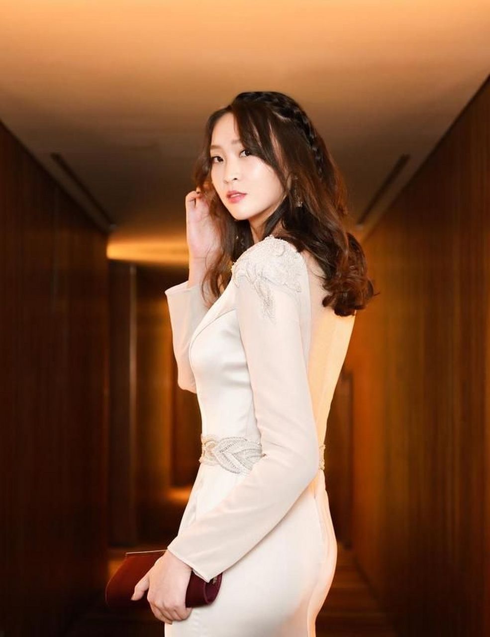 有一次,张继科带惠若琪回家吃饭,张妈妈开门看到惠若琪瞬间就笑容满面