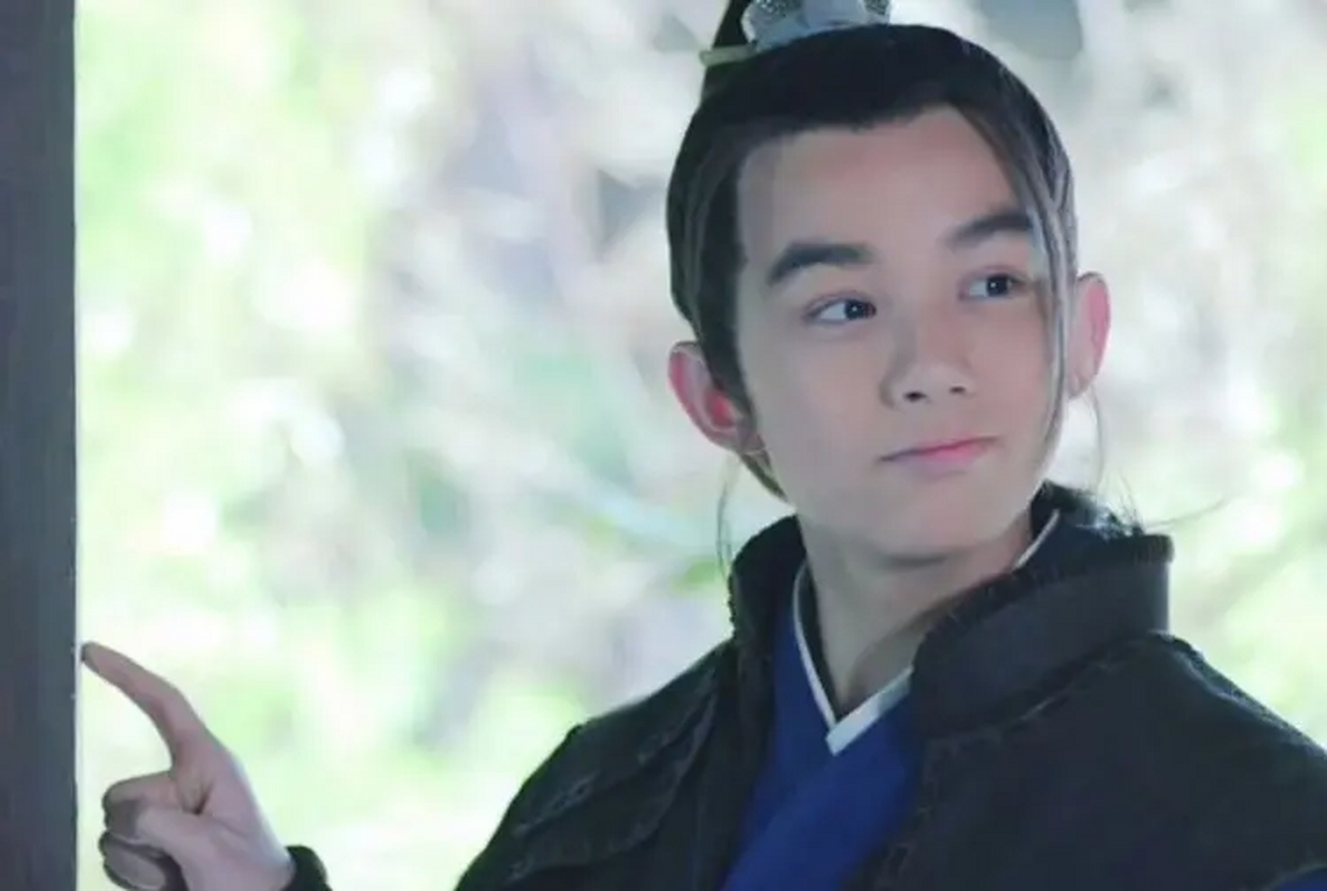 当年,吴磊出演《琅琊榜》中的飞流,其实是被导演李雪亲自邀请的,但是