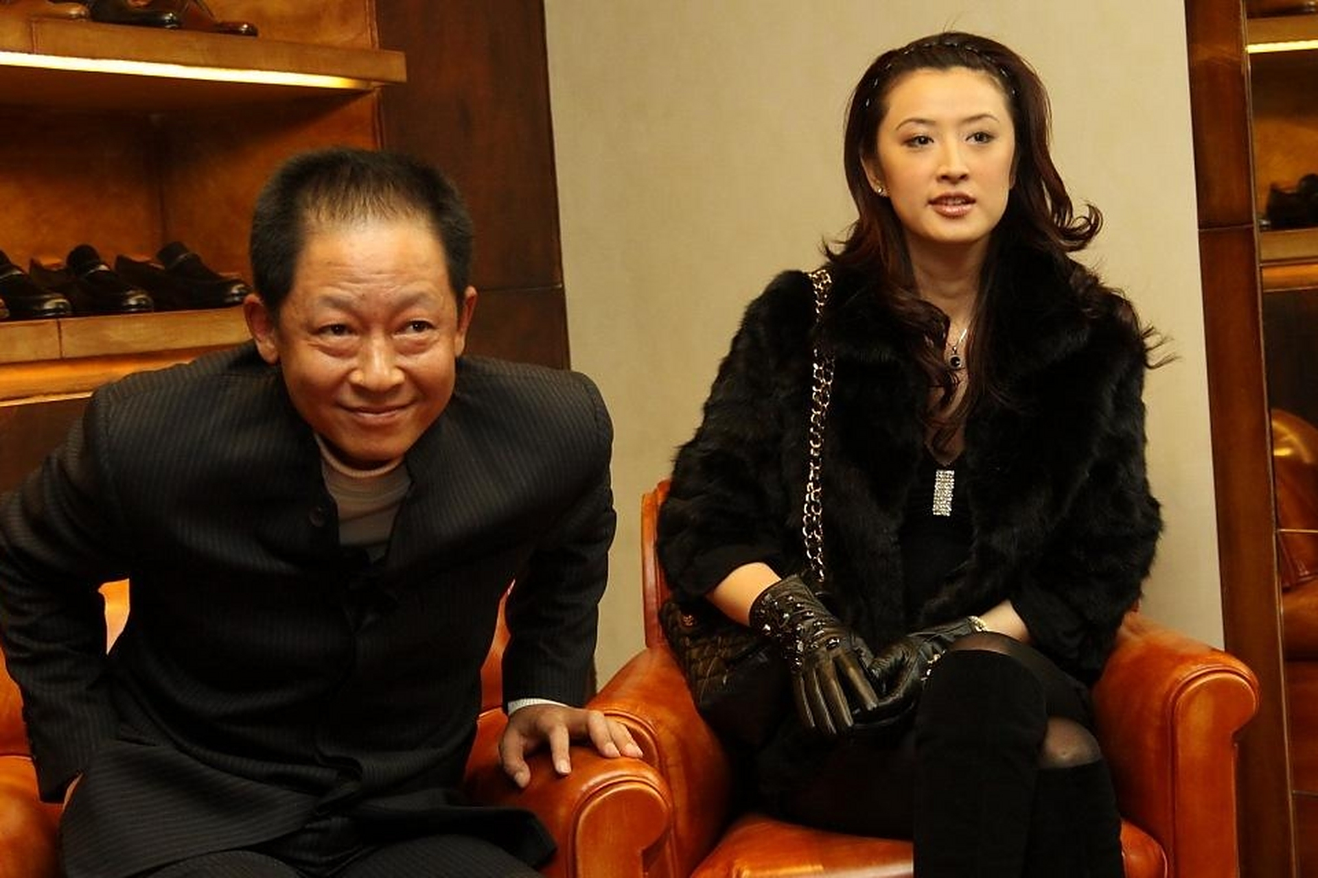 一晚,富婆陈坚红激动地说了王志文:"老王,我身家5亿,年收入6000w,彩礼