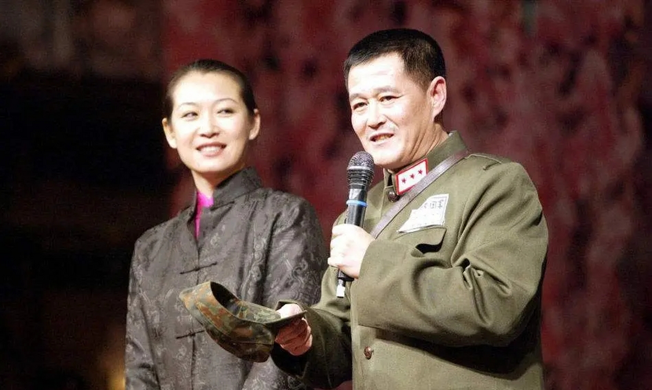 1991年,赵本山对原配葛淑珍说:"我们离婚吧!