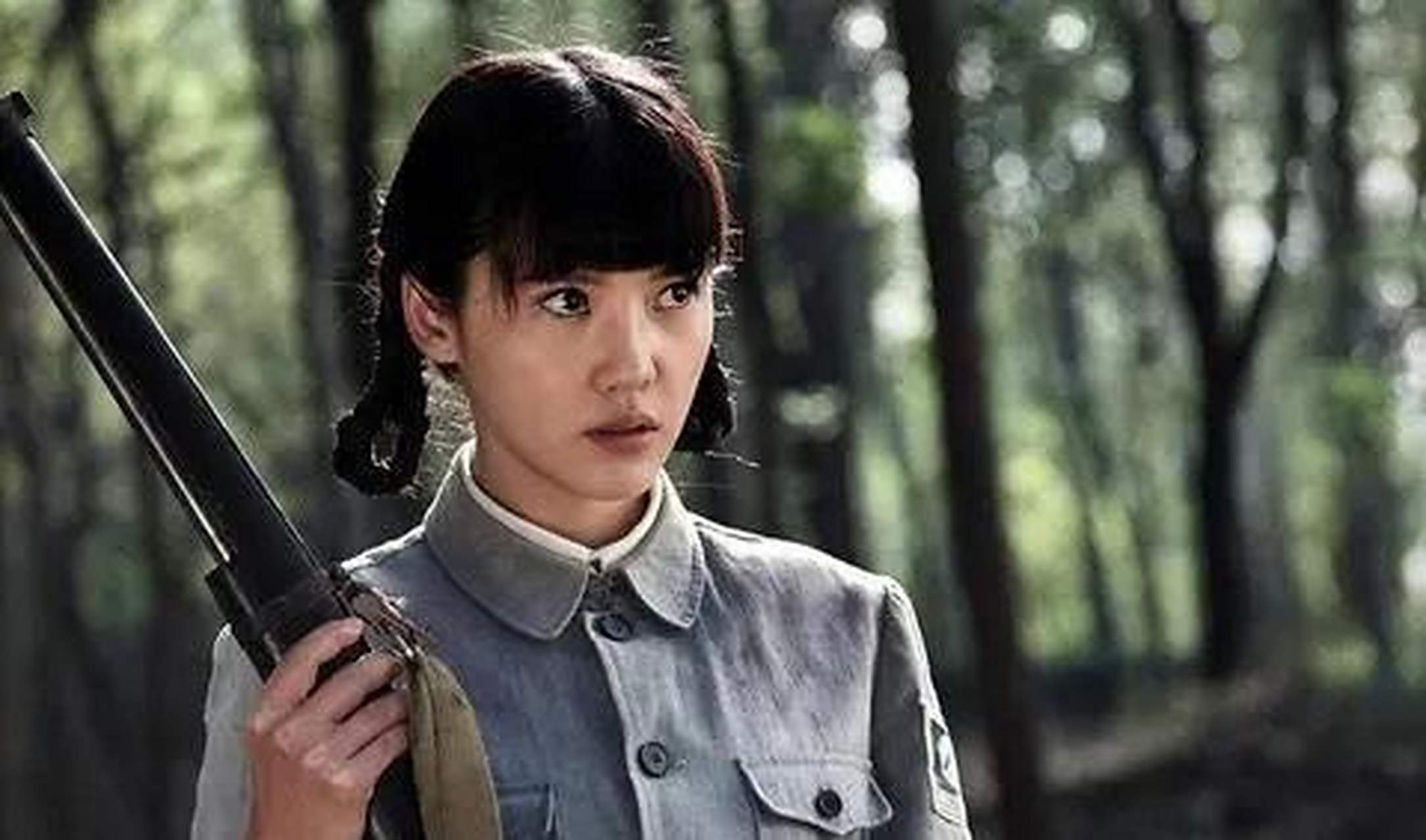 这村里的村民与八路军关系极好,一位大娘看到受伤的王金英,赶紧将她