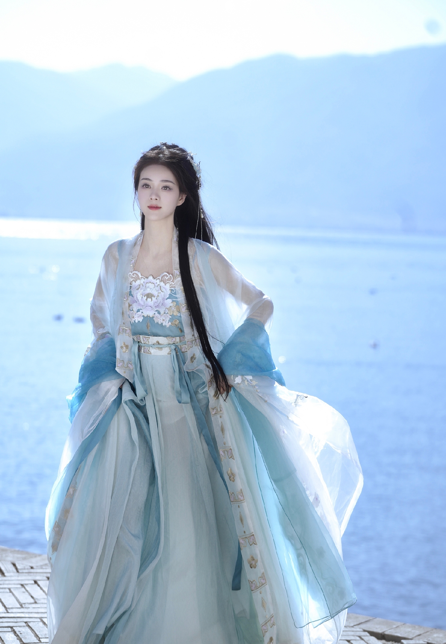 在生活的喧嚣中,我们或许曾经历过争吵,听过狠话,但