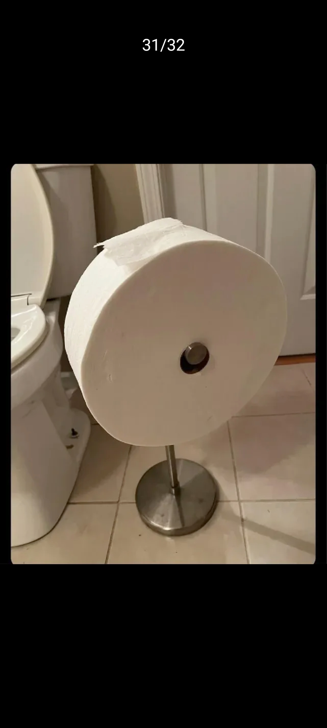 出差途中住进了酒店,上洗手间的时候看到马桶旁边纸巾卷,非常惊讶