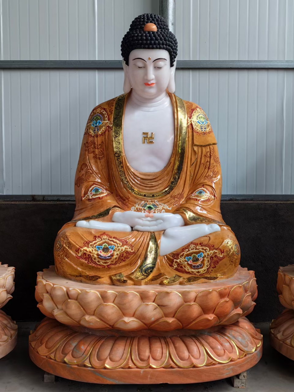 大理石拼接彩绘描金佛像