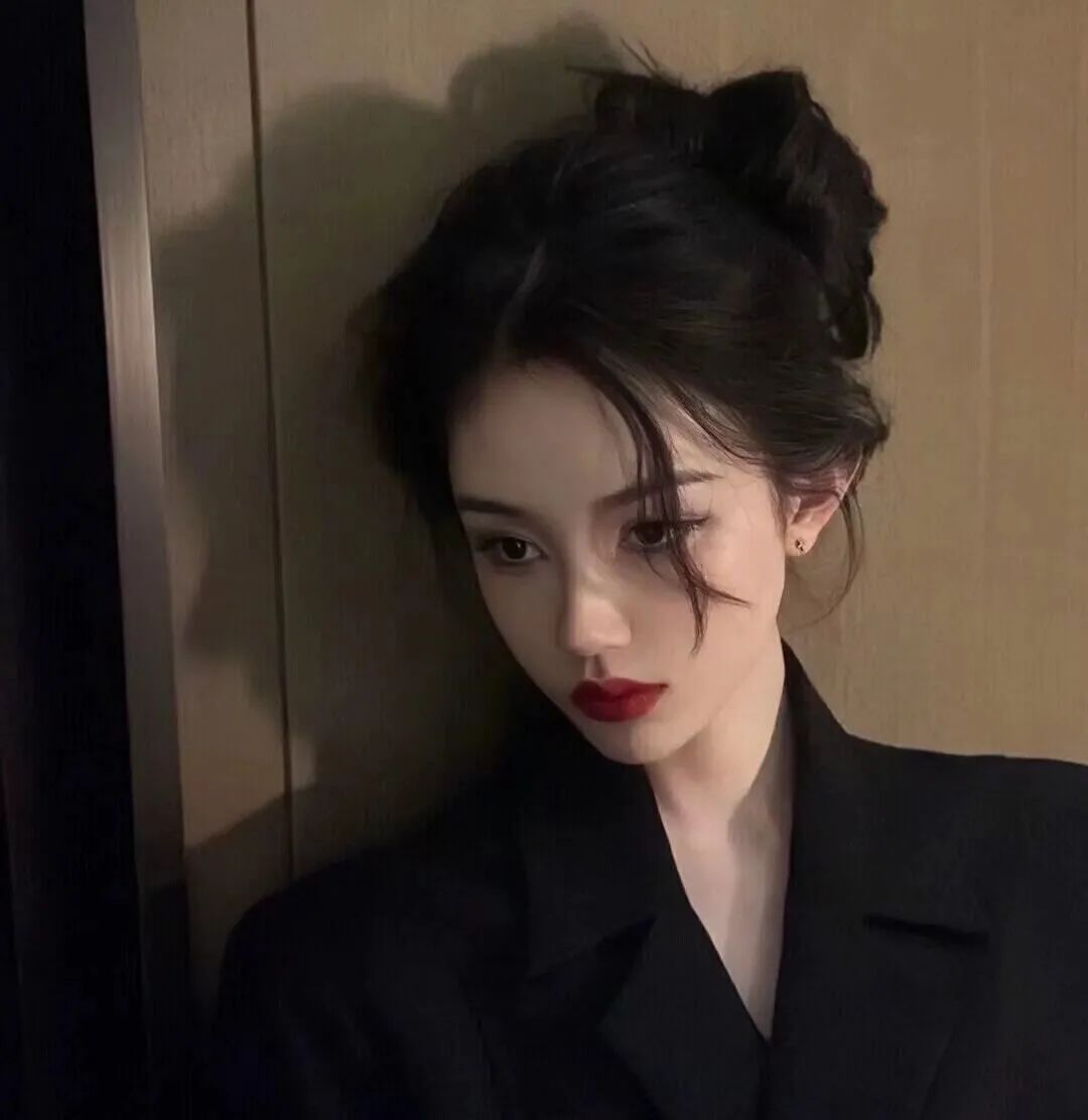 又美又飒御姐女头|执念