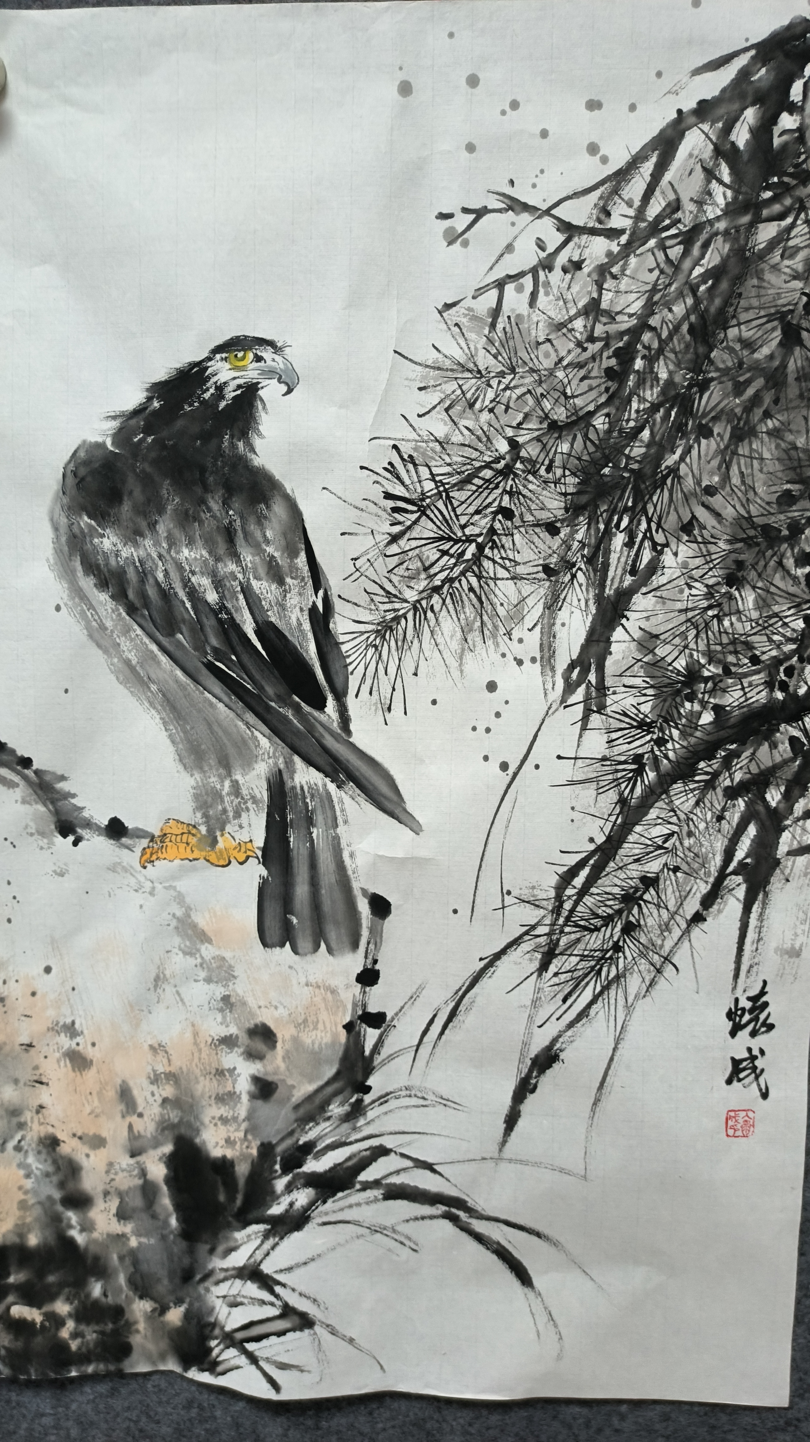 王怀成水墨花鸟画 "捕捉自然之美,炫成图中的雄鹰展翅高飞,让人心生