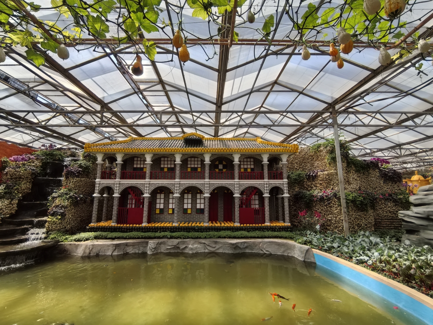 放大后仔细看看你就会发现,这这都是食物