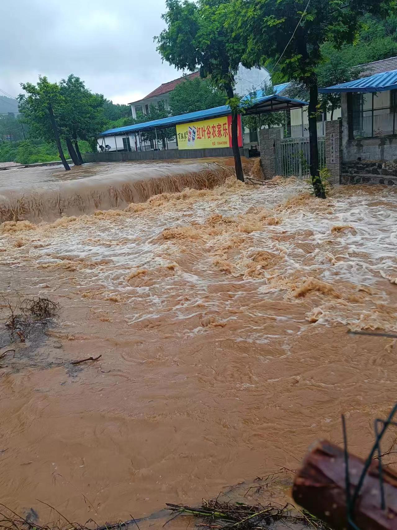 从网上统计数字来看,老家那边的降雨量竟然是全市第一名