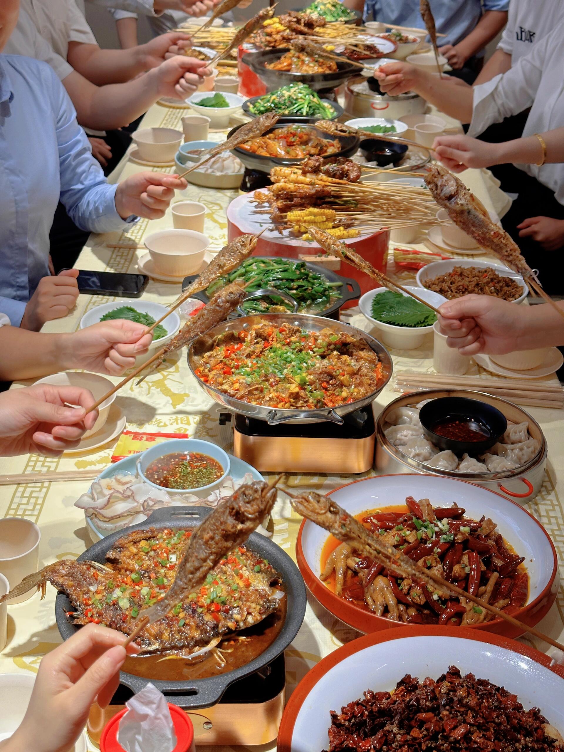 吃饭聚餐照片 真实图片