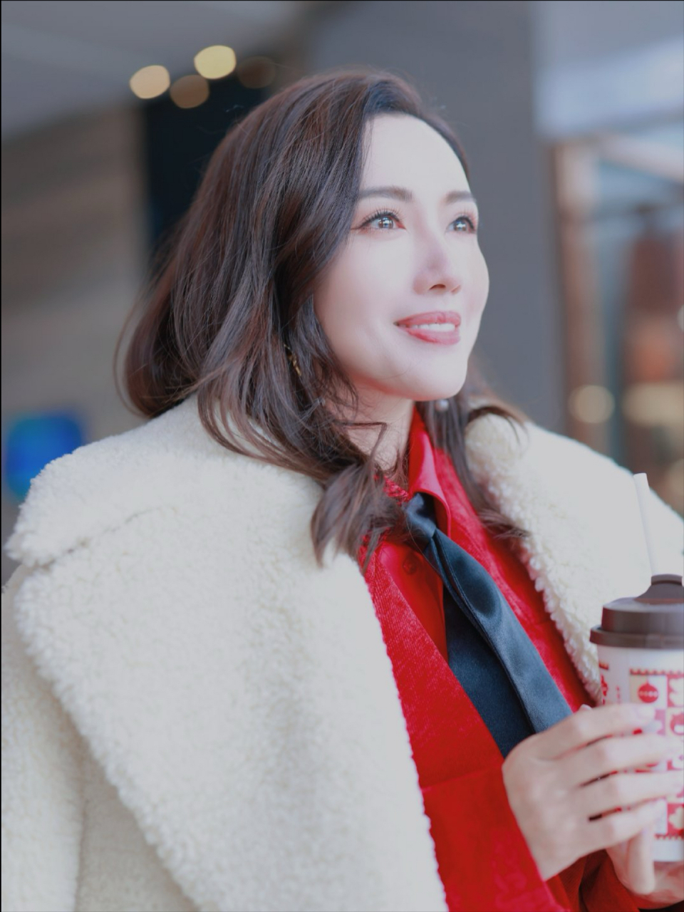 李施华,精美上班美照[心][心]#明星