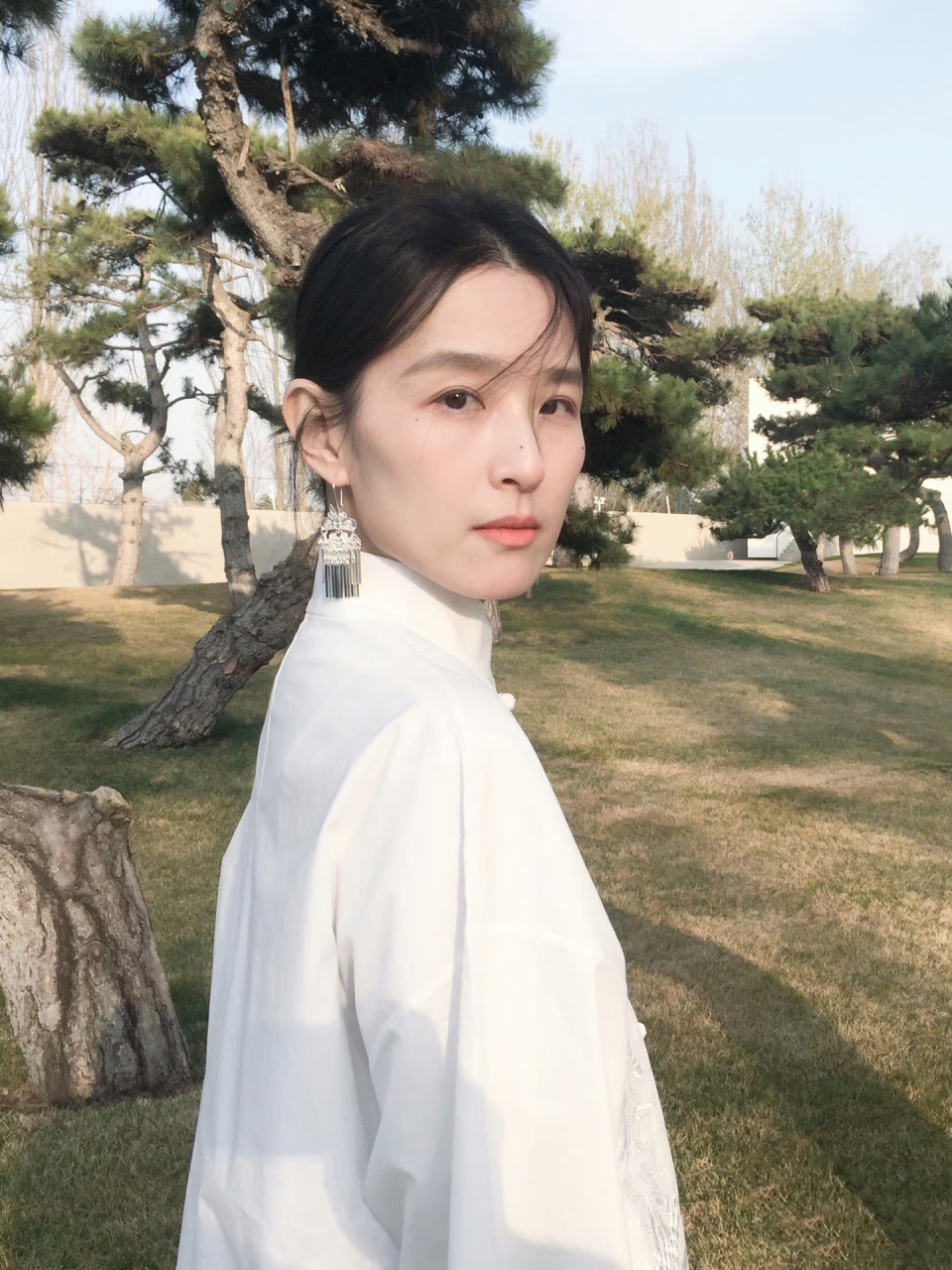 她的扮演者赵霁真的活成了林宛瑜的样子,无拘无束自由自在