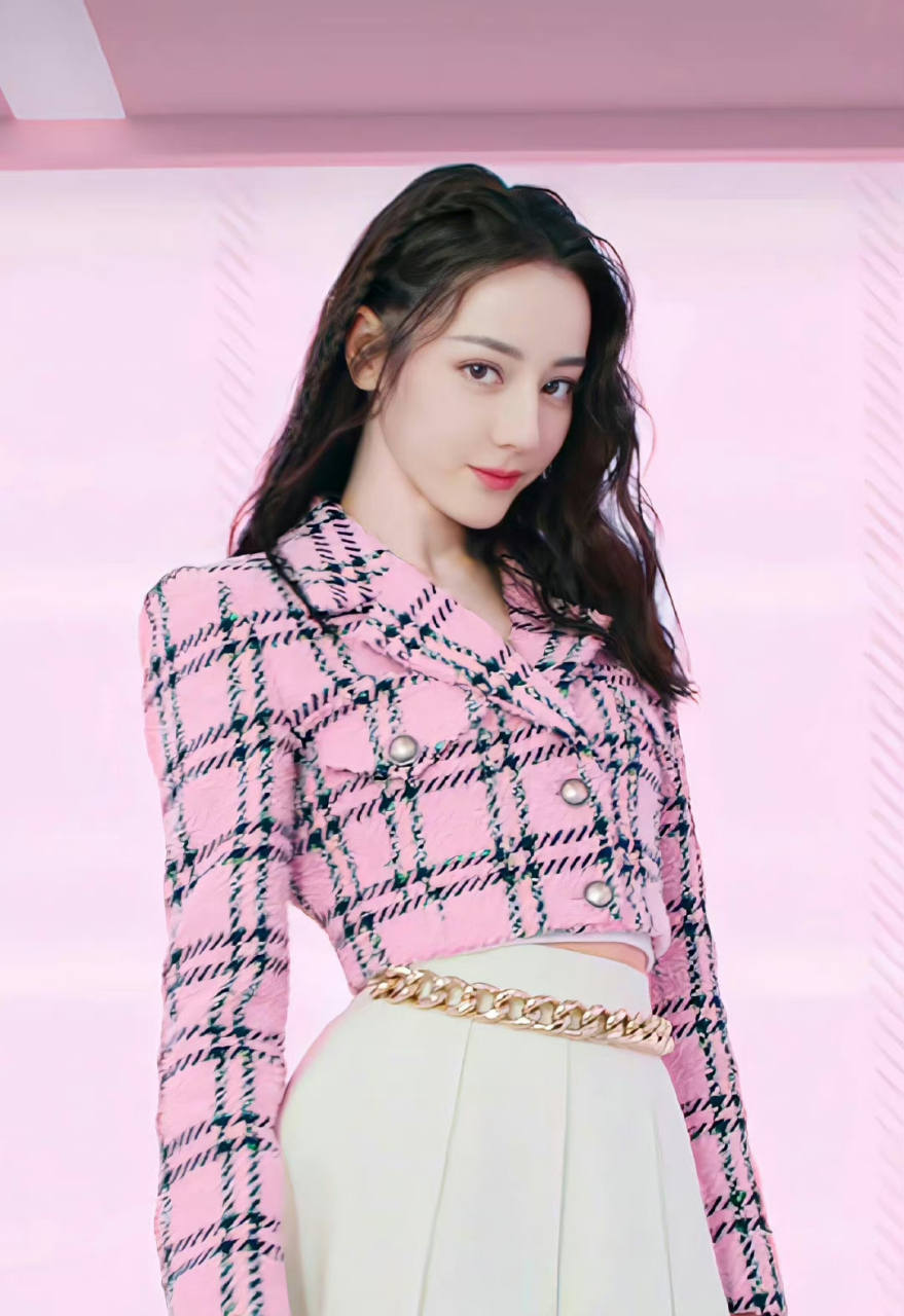 迪丽热巴王楚然同款,果然美女的品味都是相似的