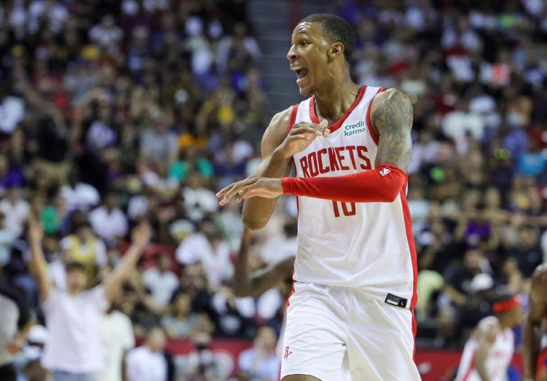 近日,火箭球员小贾巴里-史密斯接受了采访,谈到了新赛季的目标.