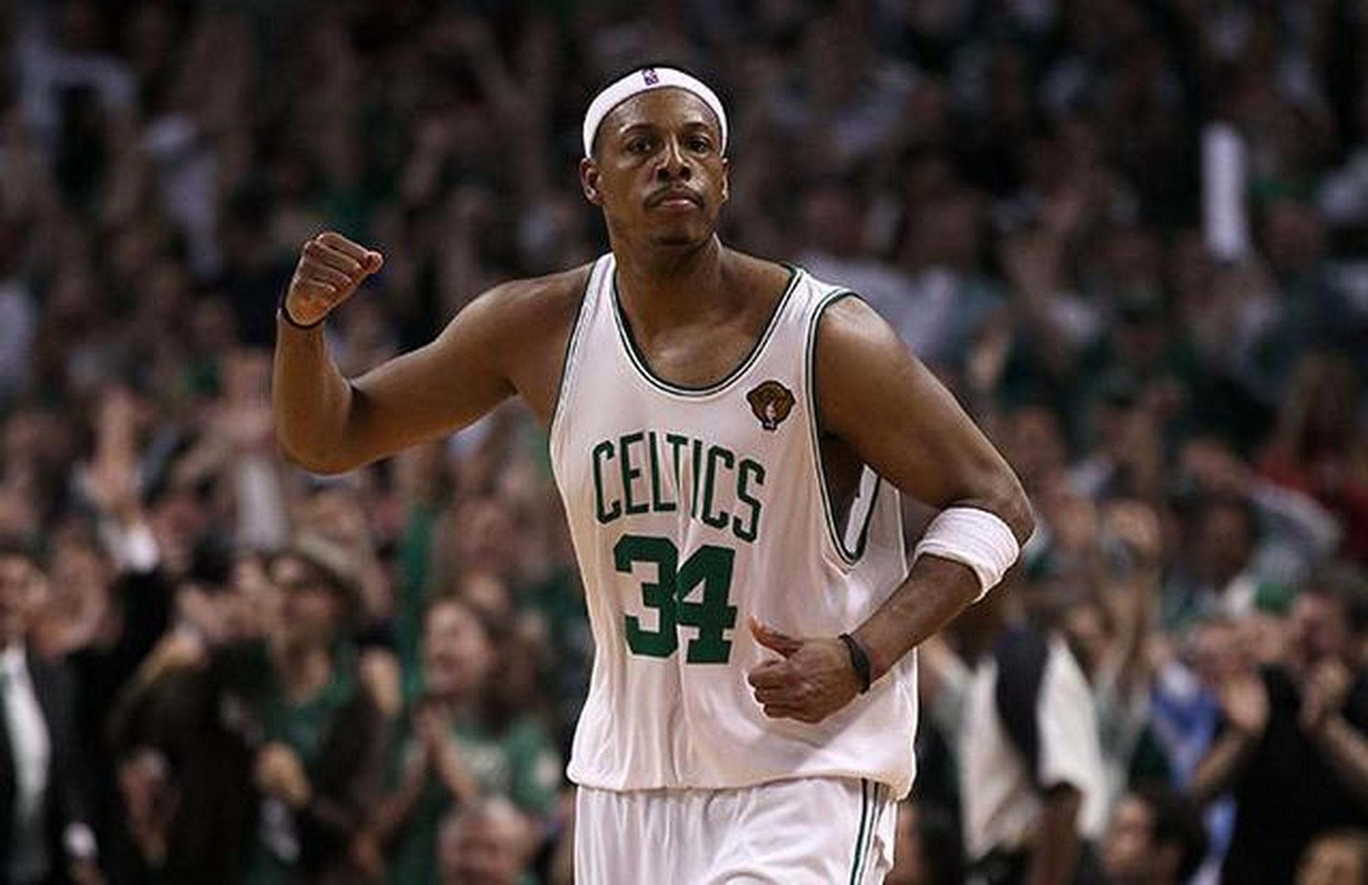 近日在一档节目中,皮尔斯表示"自己虽然不是队史最佳,但也比现在的