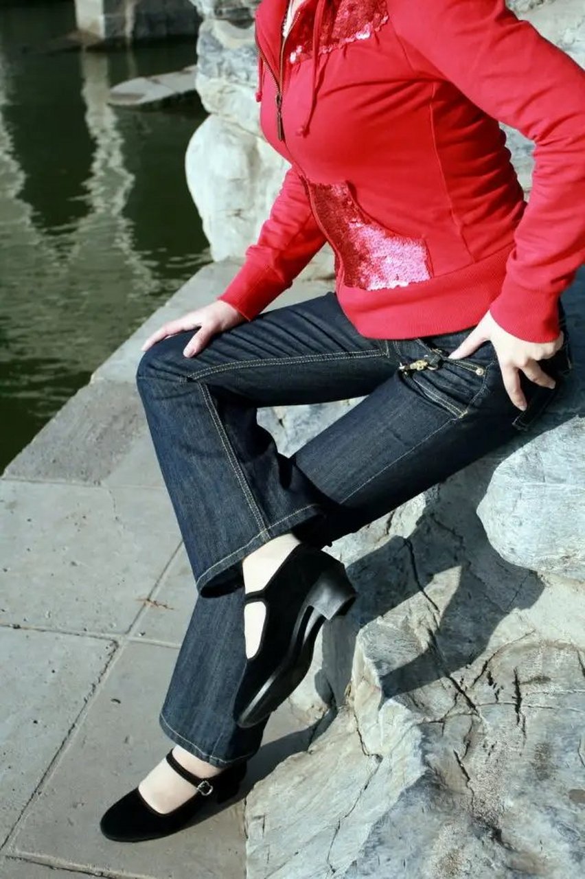 分享一组高跟布鞋美图