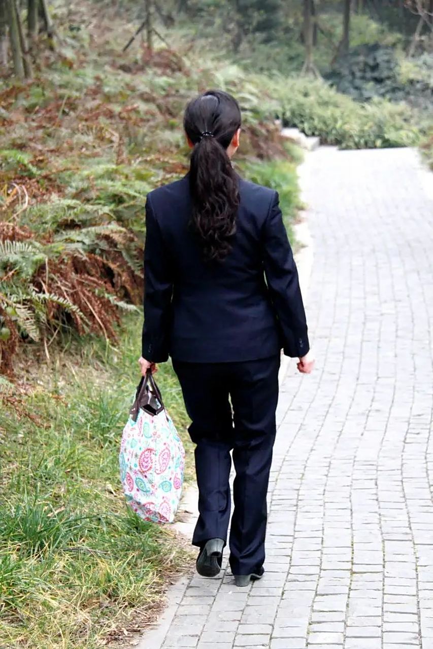 分享一组高跟布鞋美图